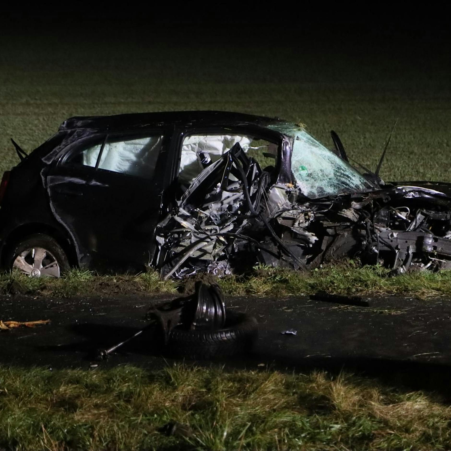 Irre Rumms-Nacht von Berlin: Heftige Crashs halten Retter in Atem