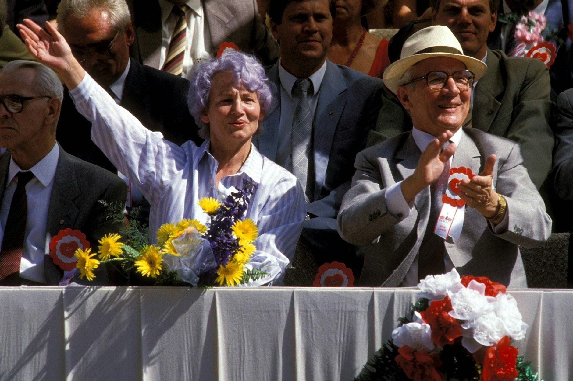 Erich und Margot Honecker bei einer Veranstaltung. Ob die beiden Witze über die DDR und sich selbst lustig fanden?