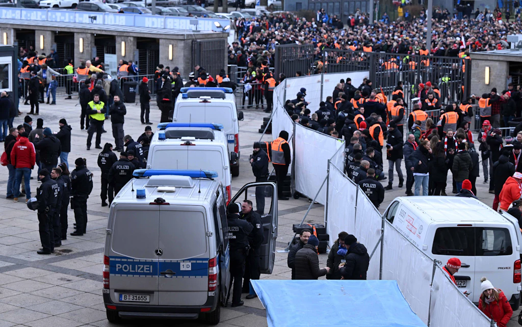 Berlin İçişleri Senatörü Hertha ve Union'a bunun bedelini ödemek istemiyor