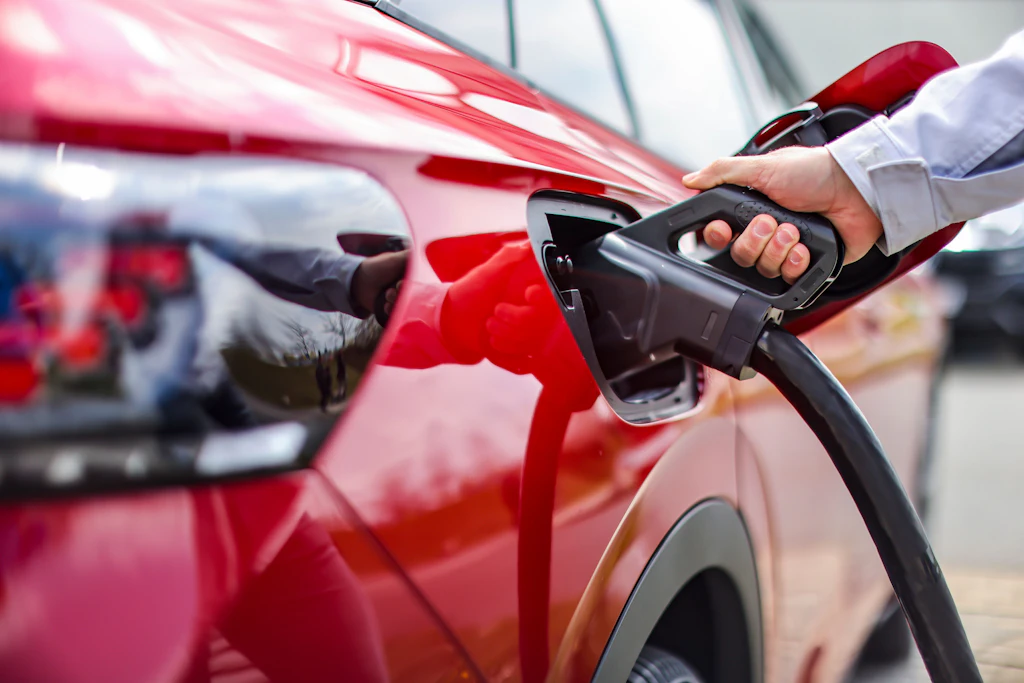 Abgezockt: E-Autofahrer im Energiekrisenmodus – Preise an öffentlichen Ladesäulen explodieren