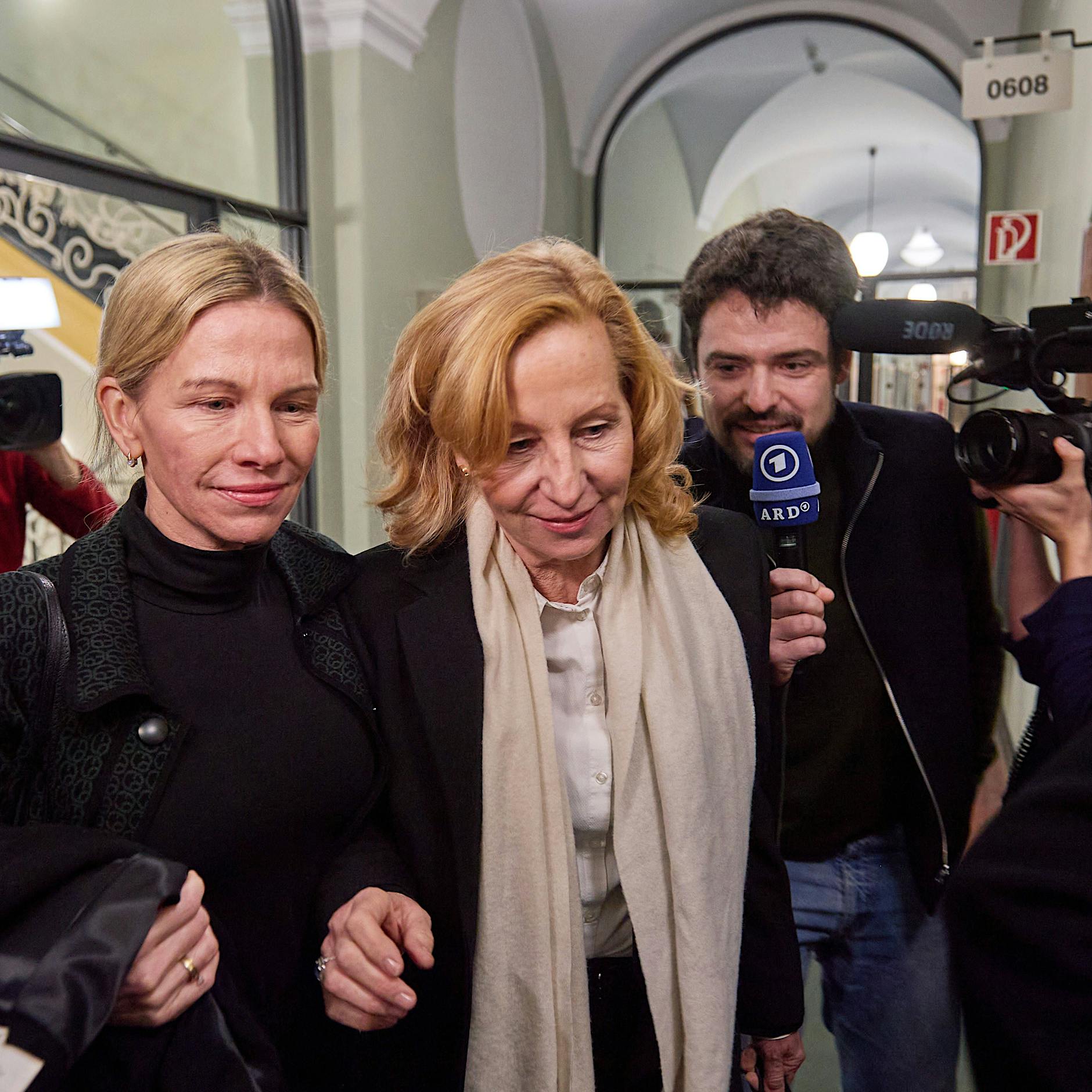 Prozess Patricia Schlesinger gegen RBB: Die Ex-Intendantin will auf Ruhegeld verzichten - ein bisschen