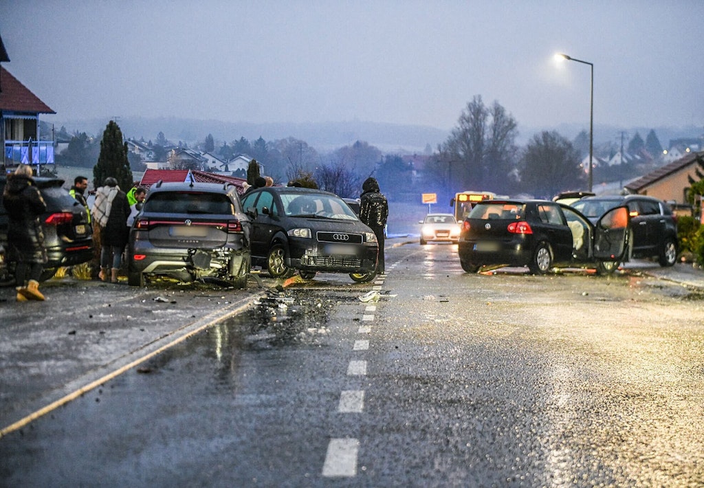 chaos-auf-deutschlands-stra-en-tausende-glatteis-unf-lle-tote-verletzte