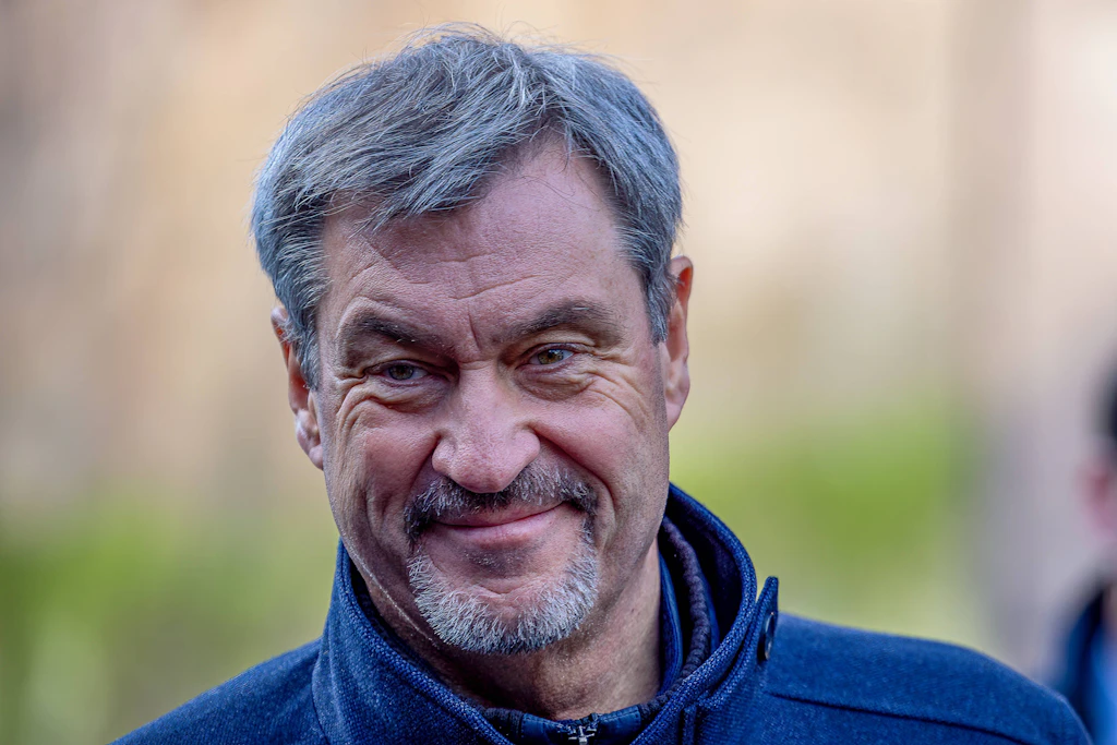 Markus Söder “cinsiyet baskısını” reddediyor.