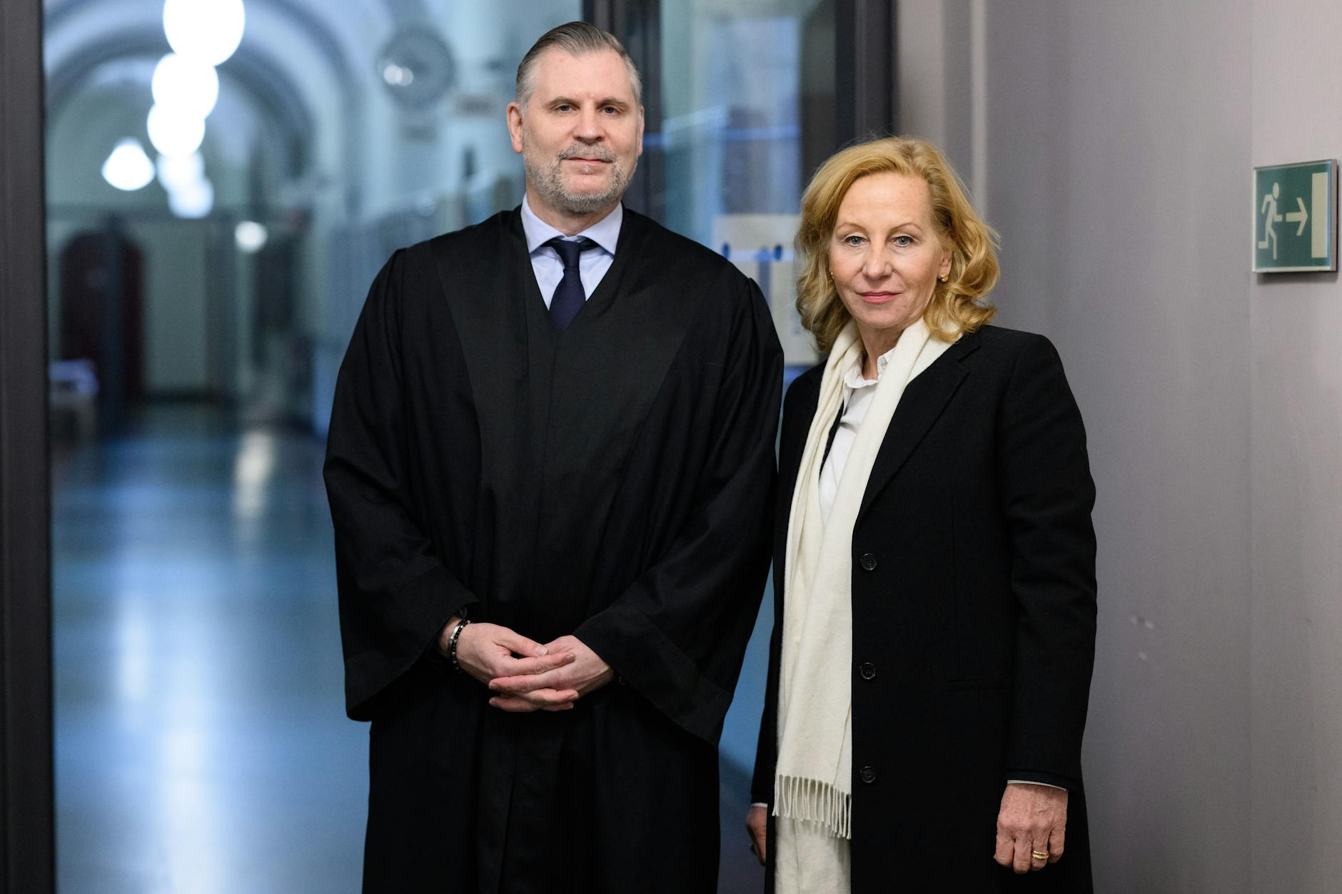Patricia Schlesinger, ehemalige Intendantin des RBB, mit ihrem Anwalt Thomas Wahlig am Mittwoch im Landgericht Berlin.