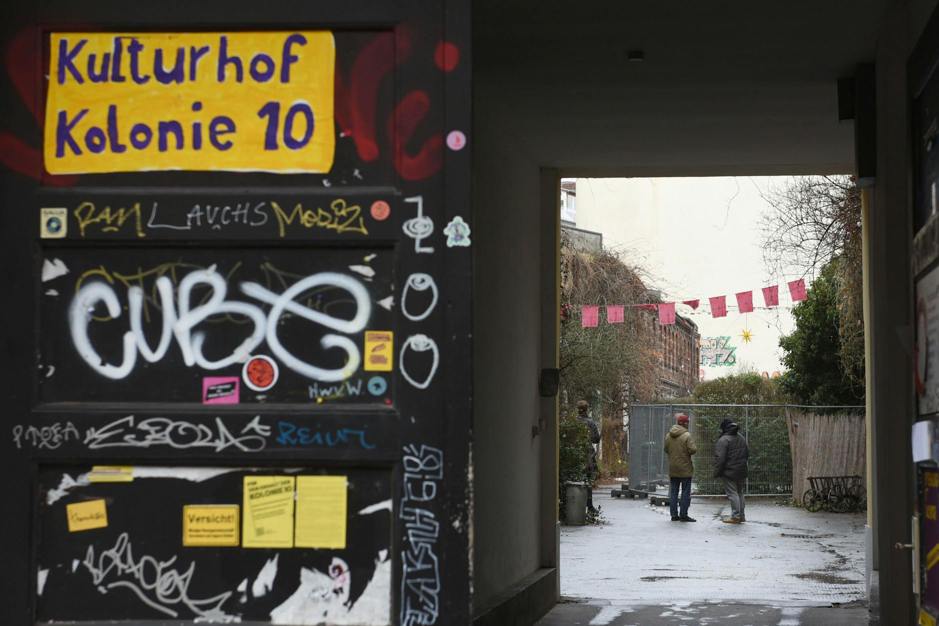 Der Eingang zum Kulturhof in der Koloniestraße 10