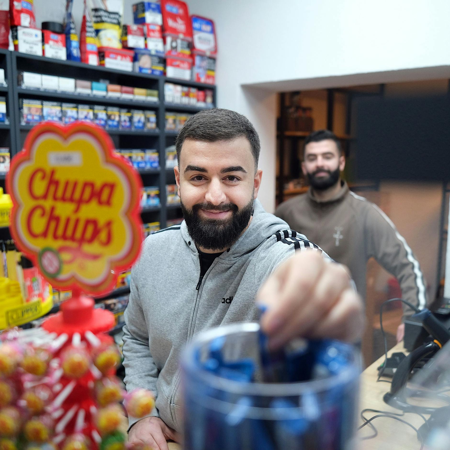 Friedrichsfelde: Wie diese Brüder dem Berliner Späti-Sterben trotzen wollen