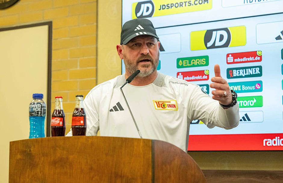 Klappt es im dritten Spiel endlich mit einem Sieg? Unions neuer Trainer Steffen Baumgart setzt auf die Fans in der Försterei.