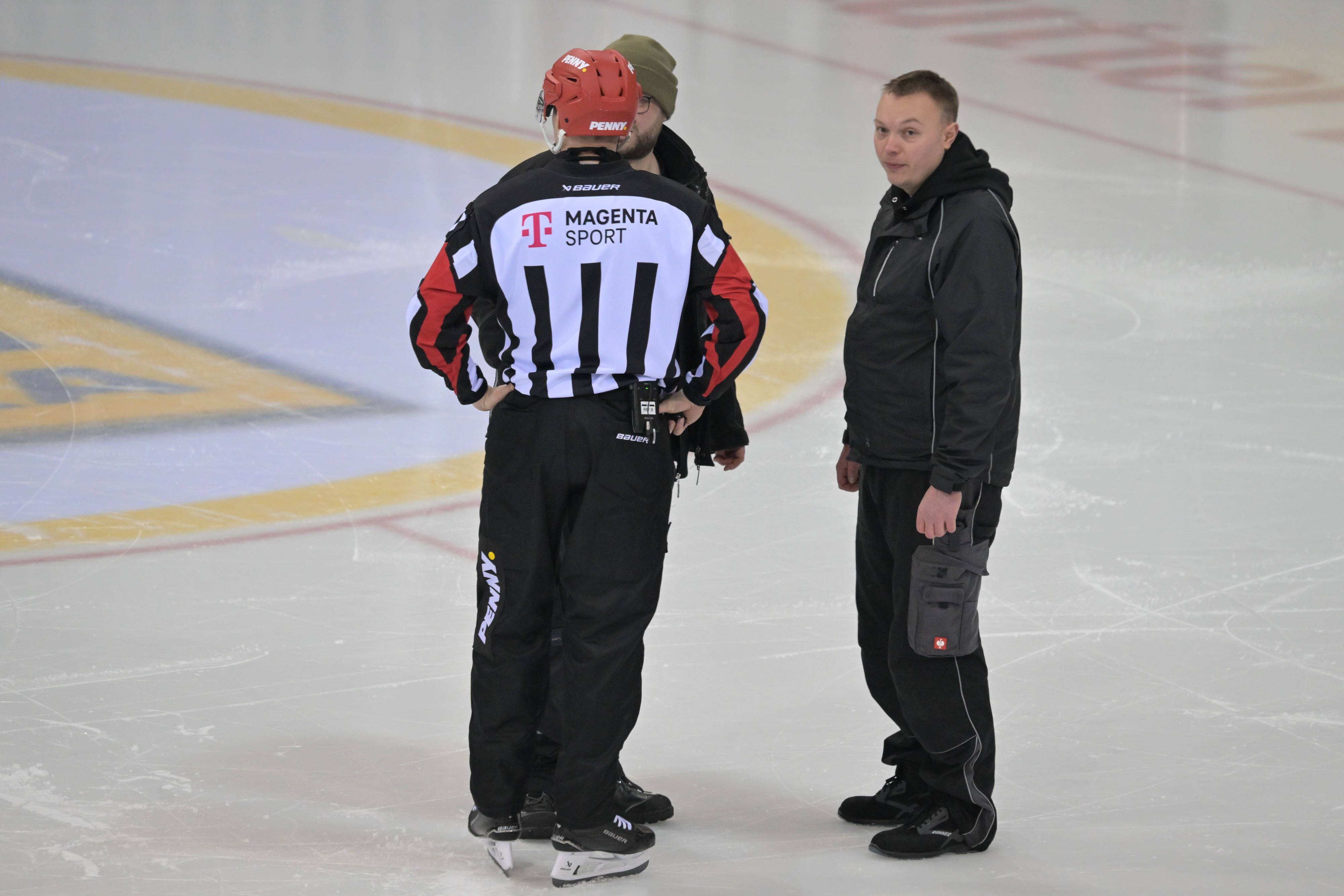 Gift-Alarm: Eishockey-Topspiel abgebrochen! Halle evakuiert!