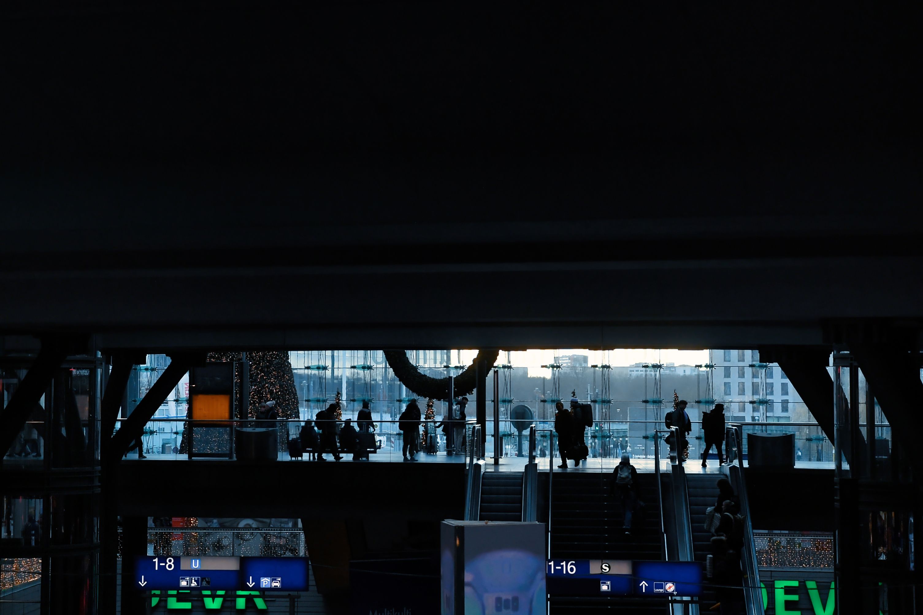 Hauptbahnhof: Sex-Täter fällt über Frau her – schwer verletzt!