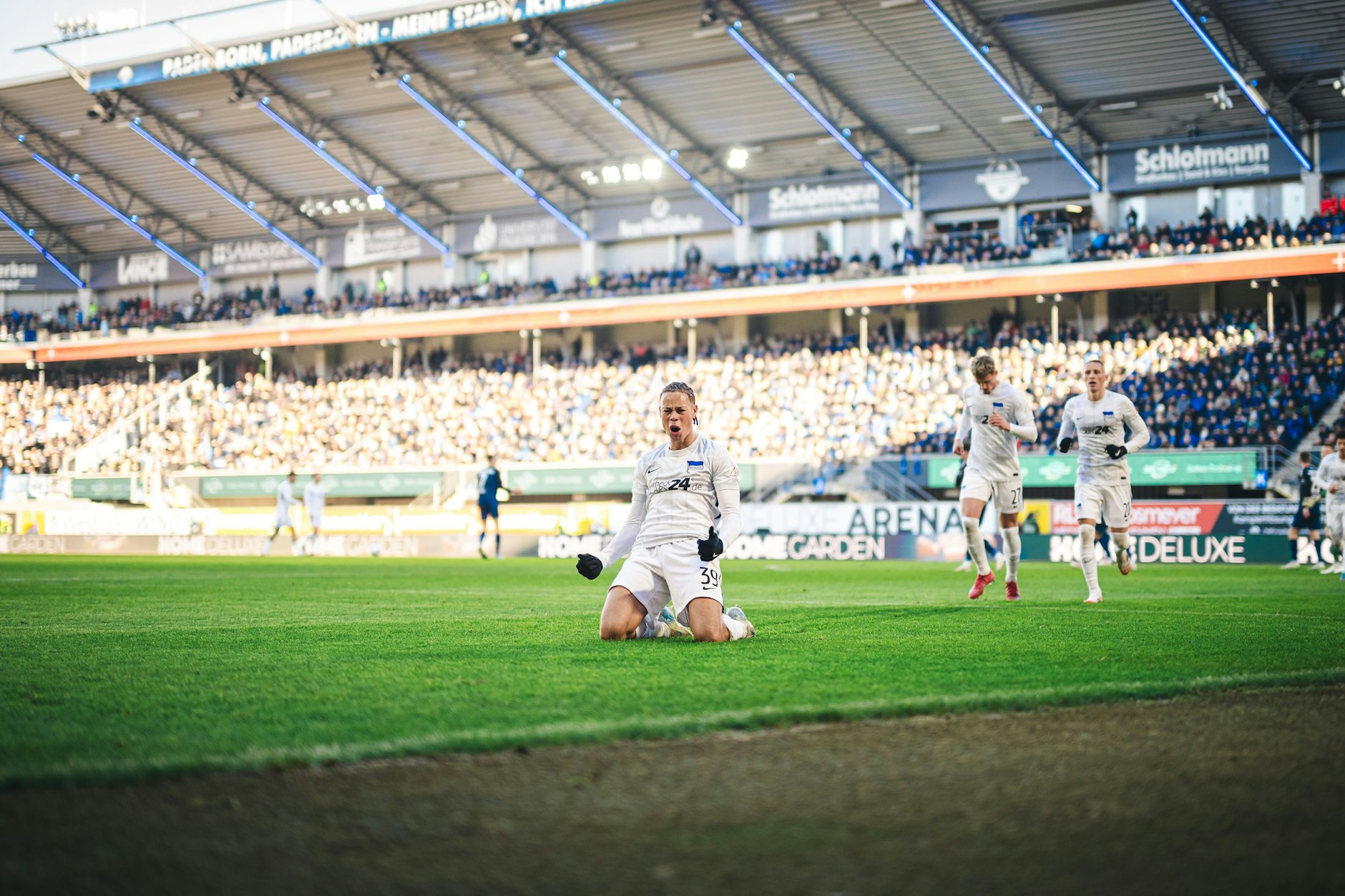 Herthas Derry Scherhant war der Matchwinner des Spiels. Ein Traum geschossen und den zweiten vorbereitet.