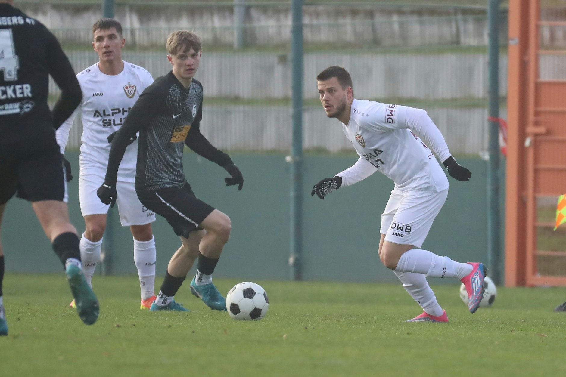 Auch BFC-Dribbler Ivan Knezevic fehlt gegen Lichtenberg 47 ein Stück weit die gewohnte Leichtigkeit.