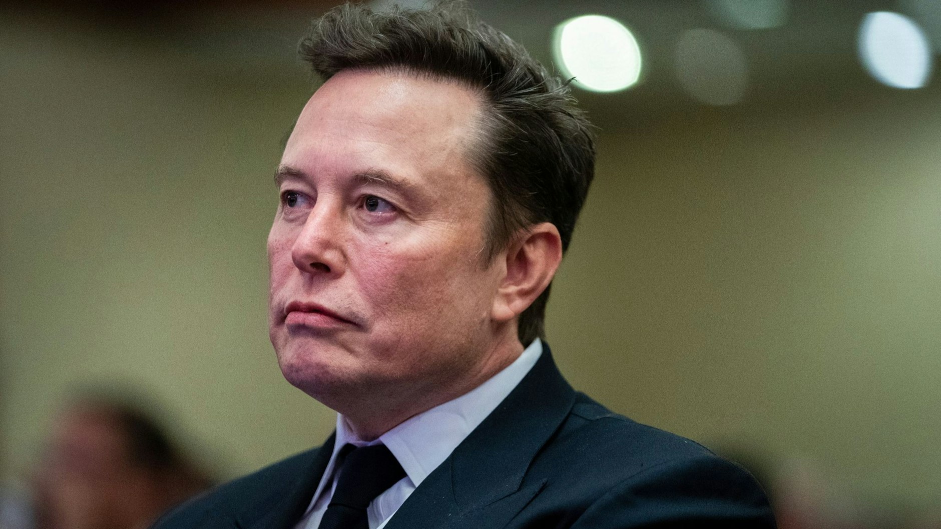 Milliardär ist Tech-Unternehmer Elon Musk schon lange. Bis 2027 könnte sein Vermögen auf die astronomische Zahl von 1000 Milliarden Dollar anwachsen, was ihn zum ersten Billionär machen würde.