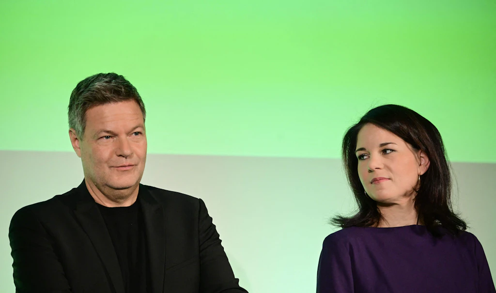 Baerbock und Habeck: Grüne schwören Deutsche auf Trump-Präsidentschaft ein