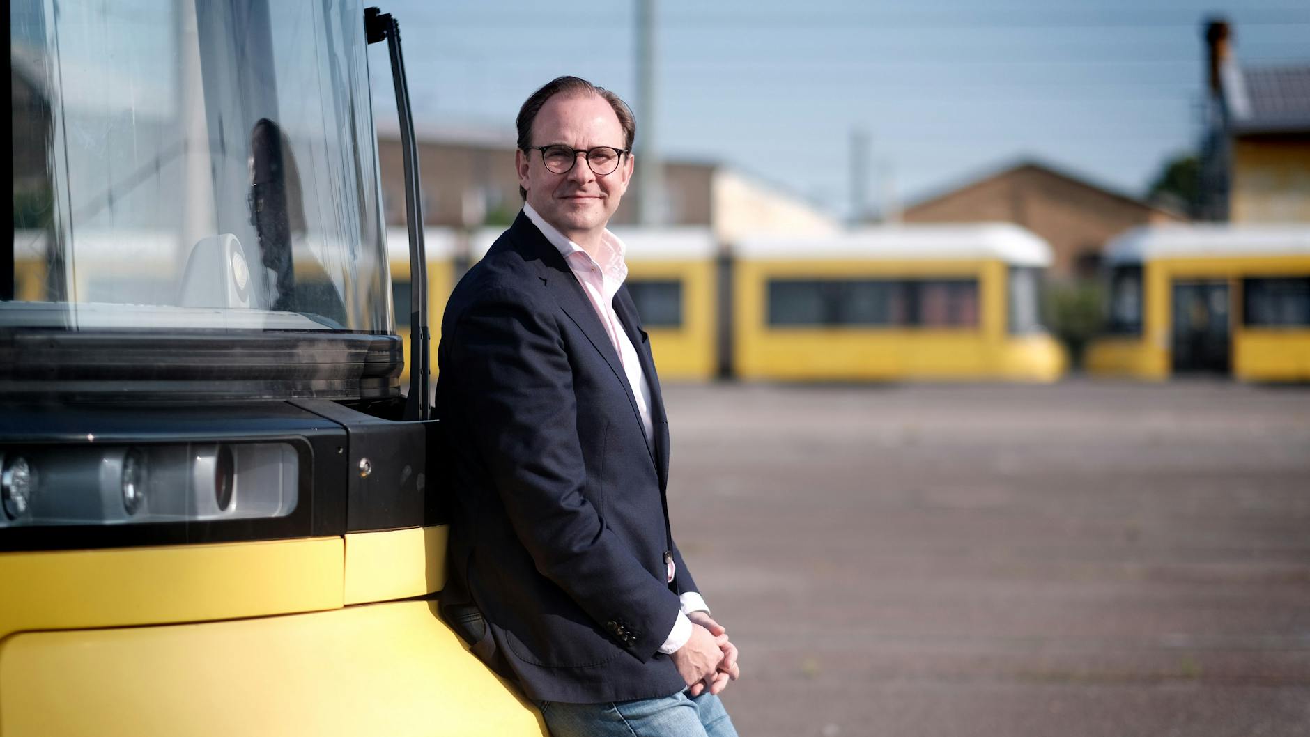 BVG-Chef Henrik Falk hat viel vor. Eine neue App soll das digitale Chaos beenden.