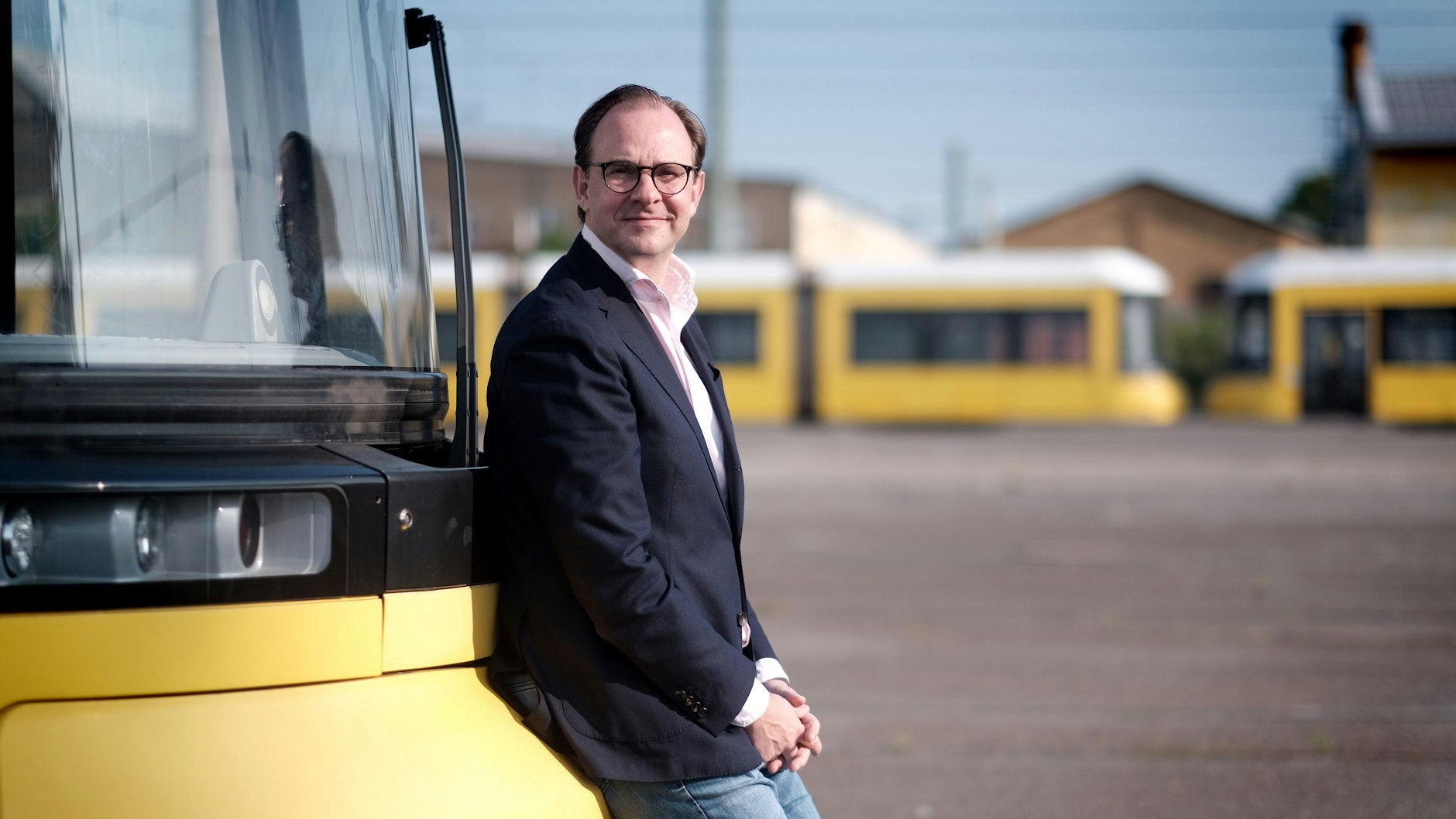 BVG-Chef Henrik Falk hat viel vor. Eine neue App soll das digitale Chaos beenden.