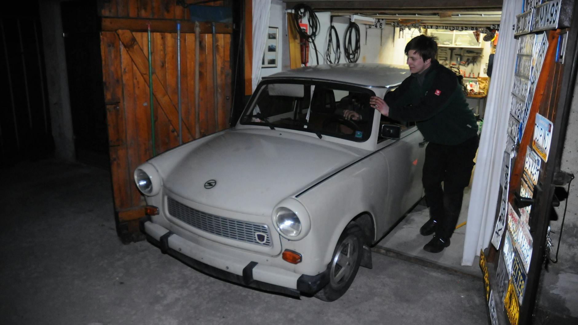 So mancher hat in seiner DDR-Garage noch die geliebte „Rennpappe“ zu stehen.