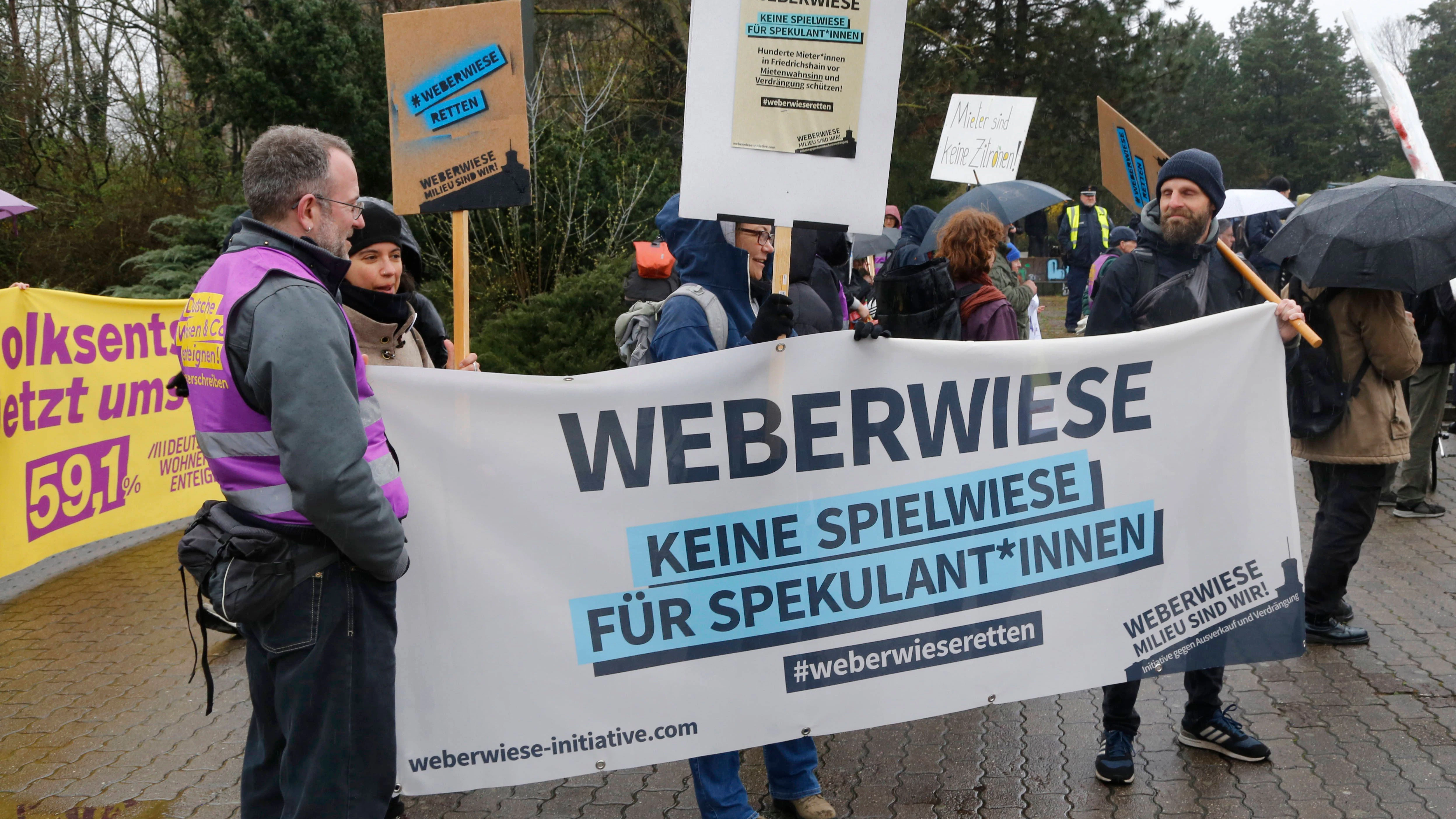Proteste gegen Wohnungsspekulanten im Bereich Weberwiese.