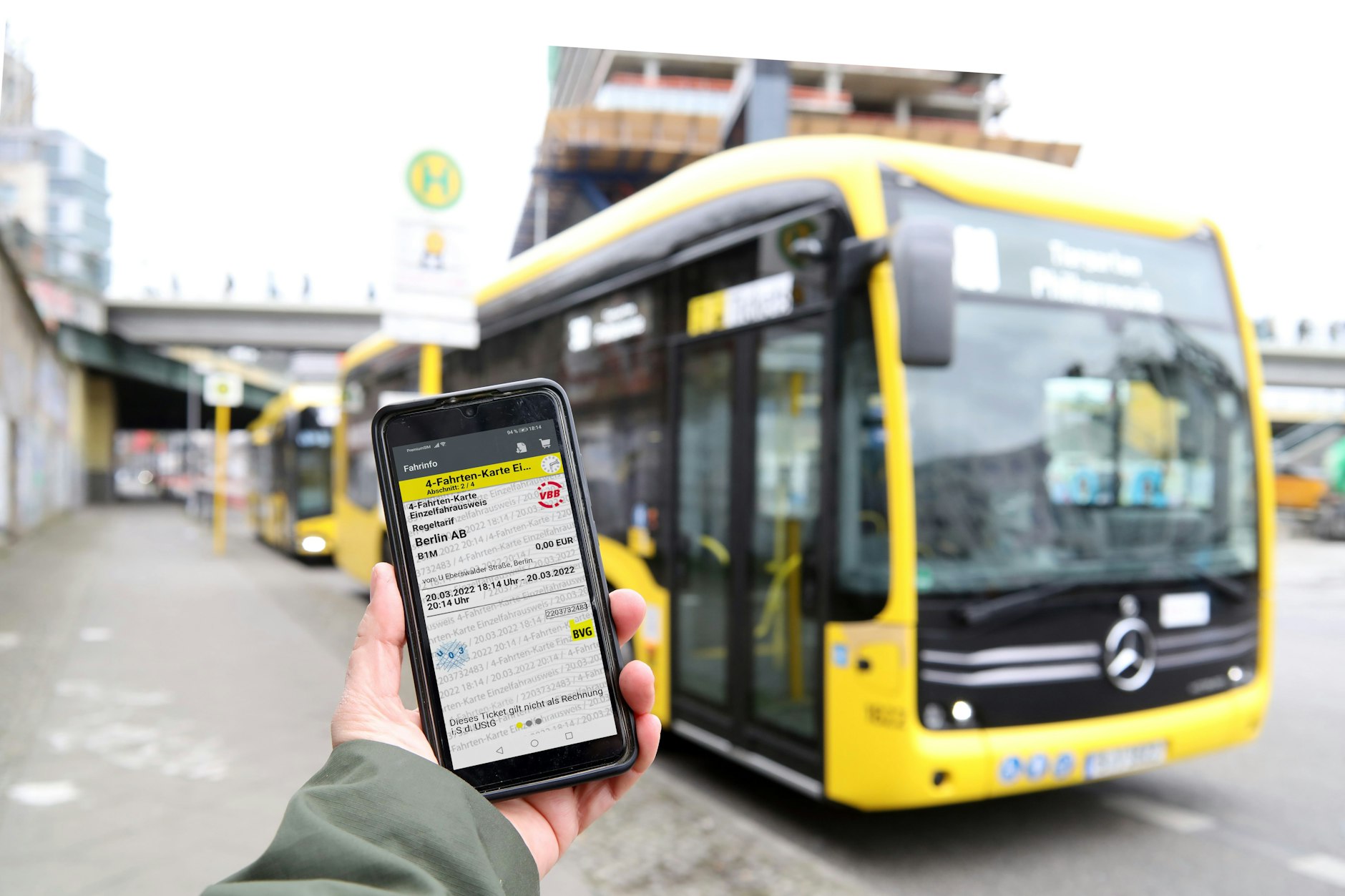 Die alte BVG-App soll komplett erneuert werden.