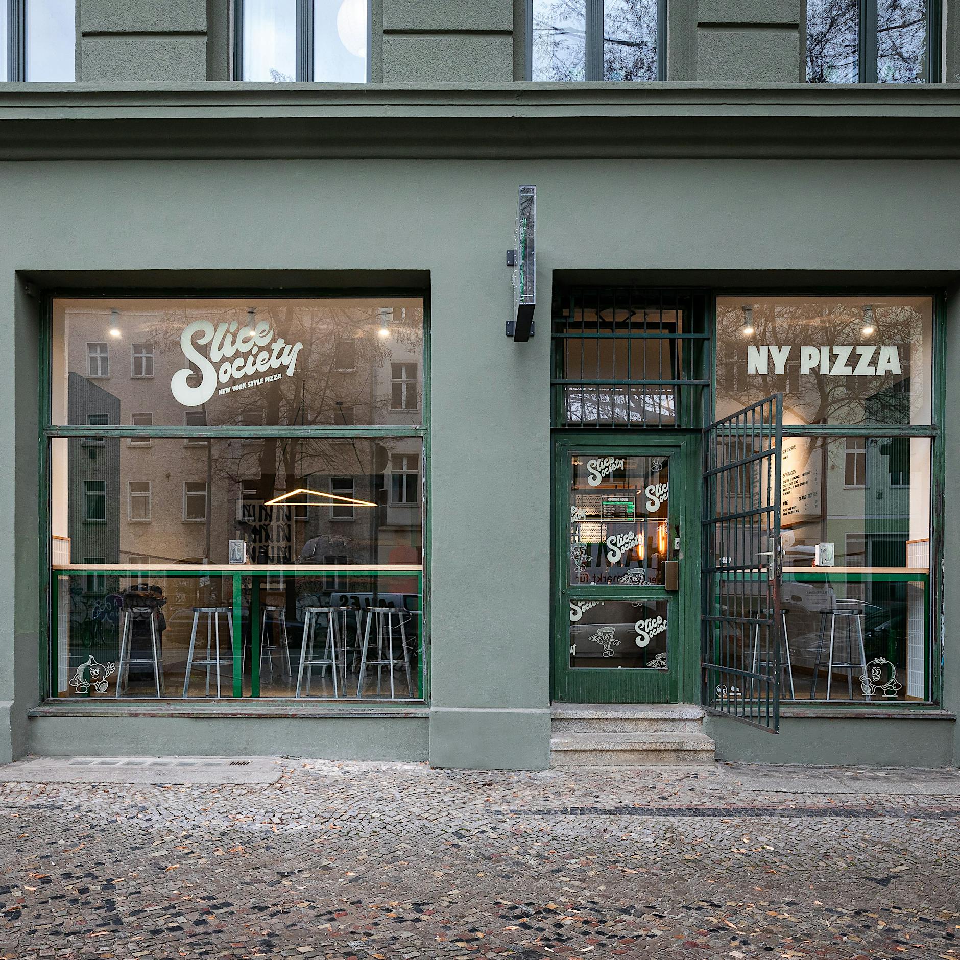Manhattan in der Berliner Torstraße: Wir haben die New York Style Pizza von Slice Society probiert