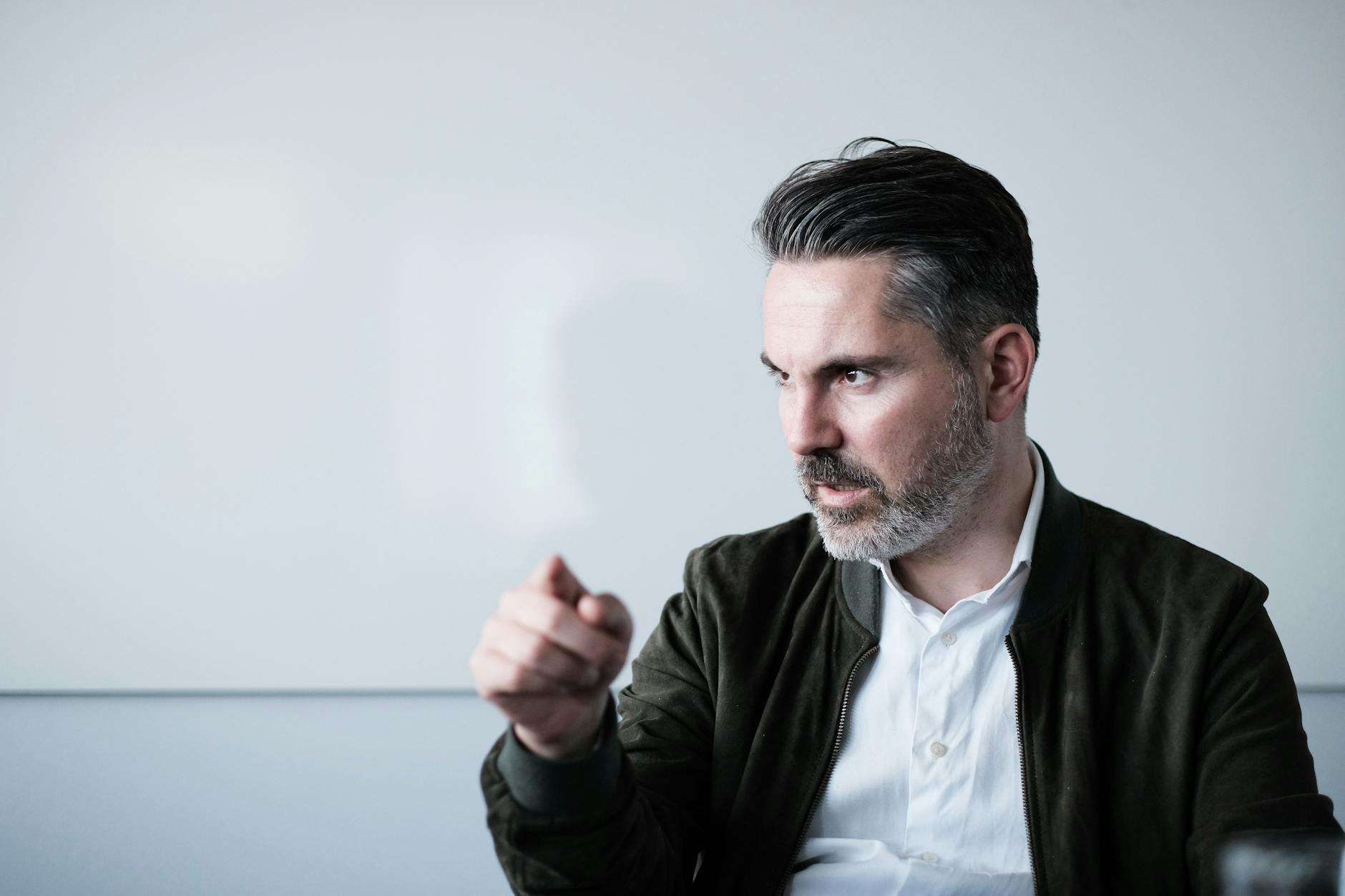 Der Sprecher der Delegation Bündnis Sahra Wagenknecht im EU-Parlament will einen wirtschaftlichen Kurswechsel der Europäischen Union.