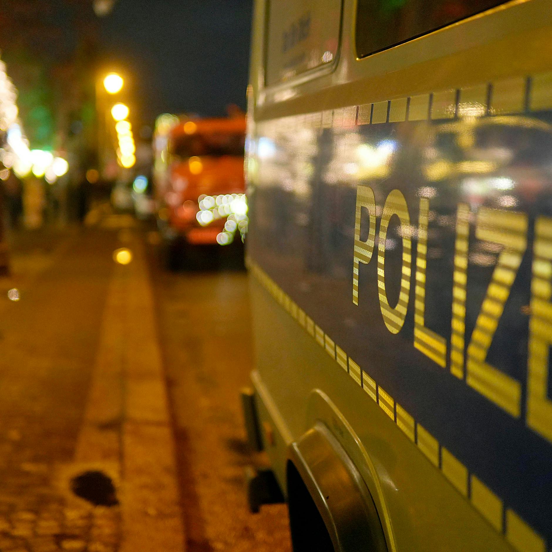 Wirbel um vermisste Frau in Berlin: Plakate nur Werbeaktion – Musikerin rechtfertigt sich