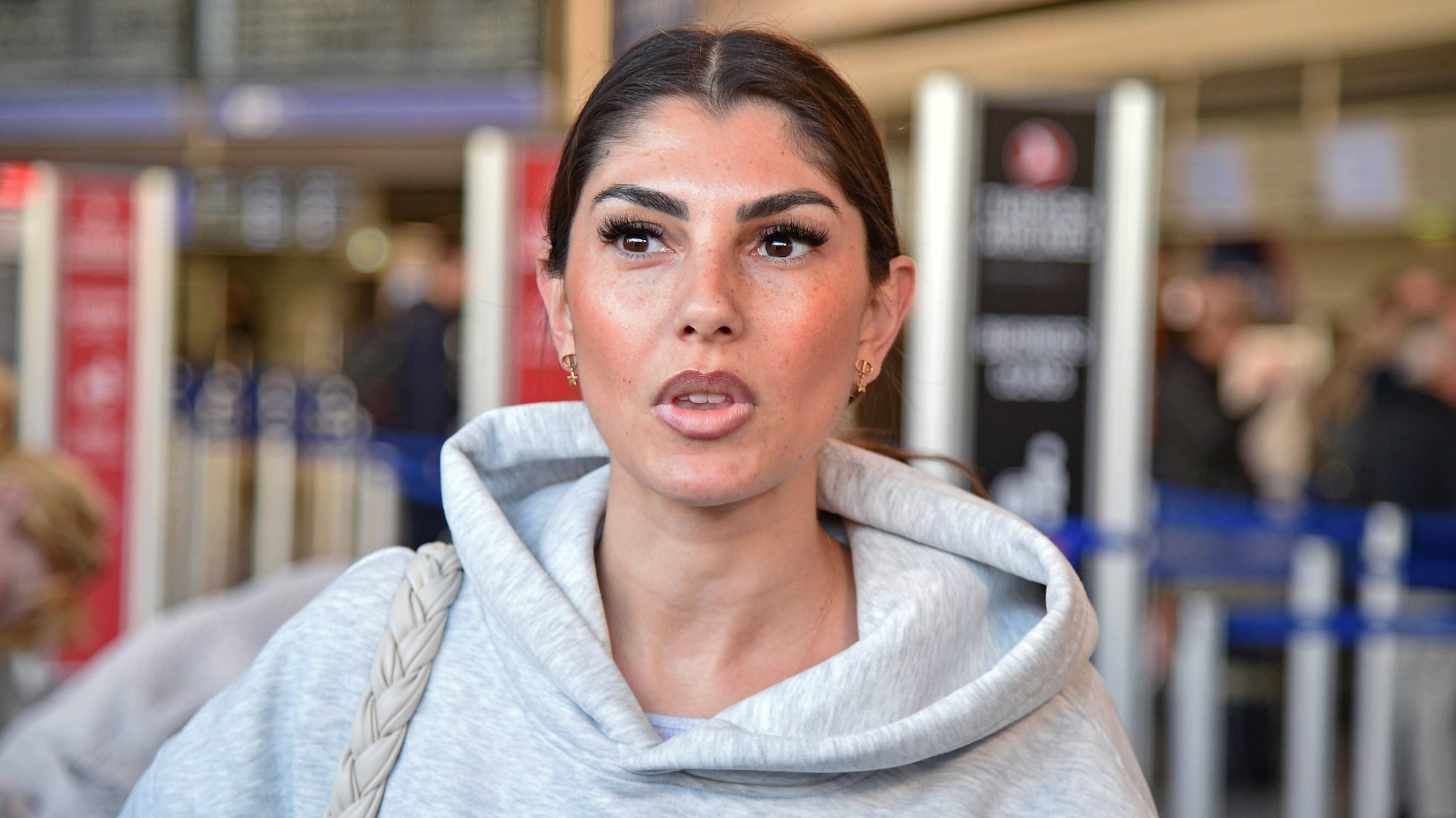 Yeliz Koc und Jimi Blue Ochsenknecht haben eine gemeinsame kleine Tochter, trennten sich noch vor deren Geburt. Die 31-Jährige zahlte jetzt seine Schulden.