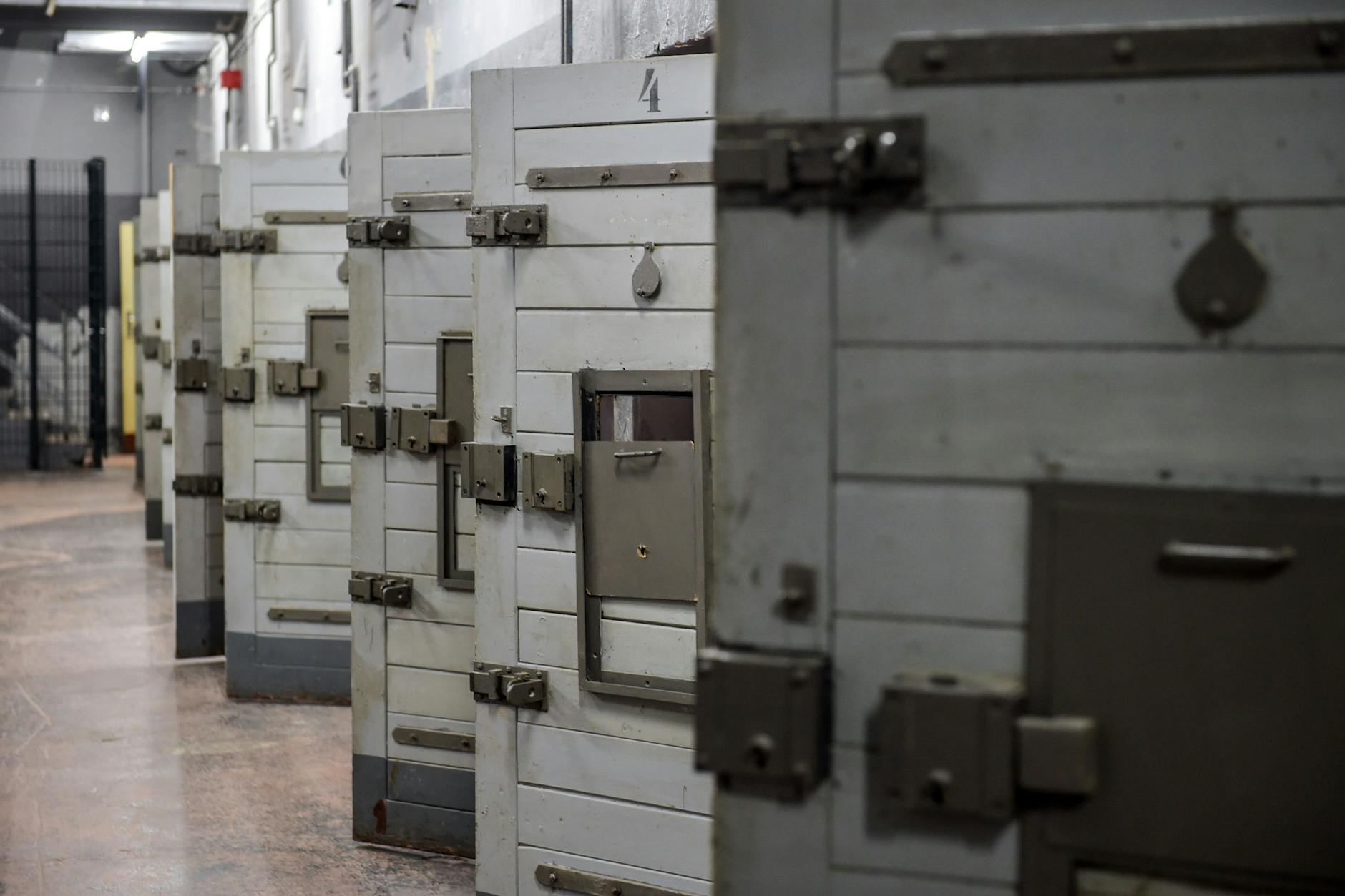 Blick in das ehemalige Polizeigefängnis Keibelstraße in Berlin: Hier wurden einst viele Gegner des DDR-Regimes eingesperrt.