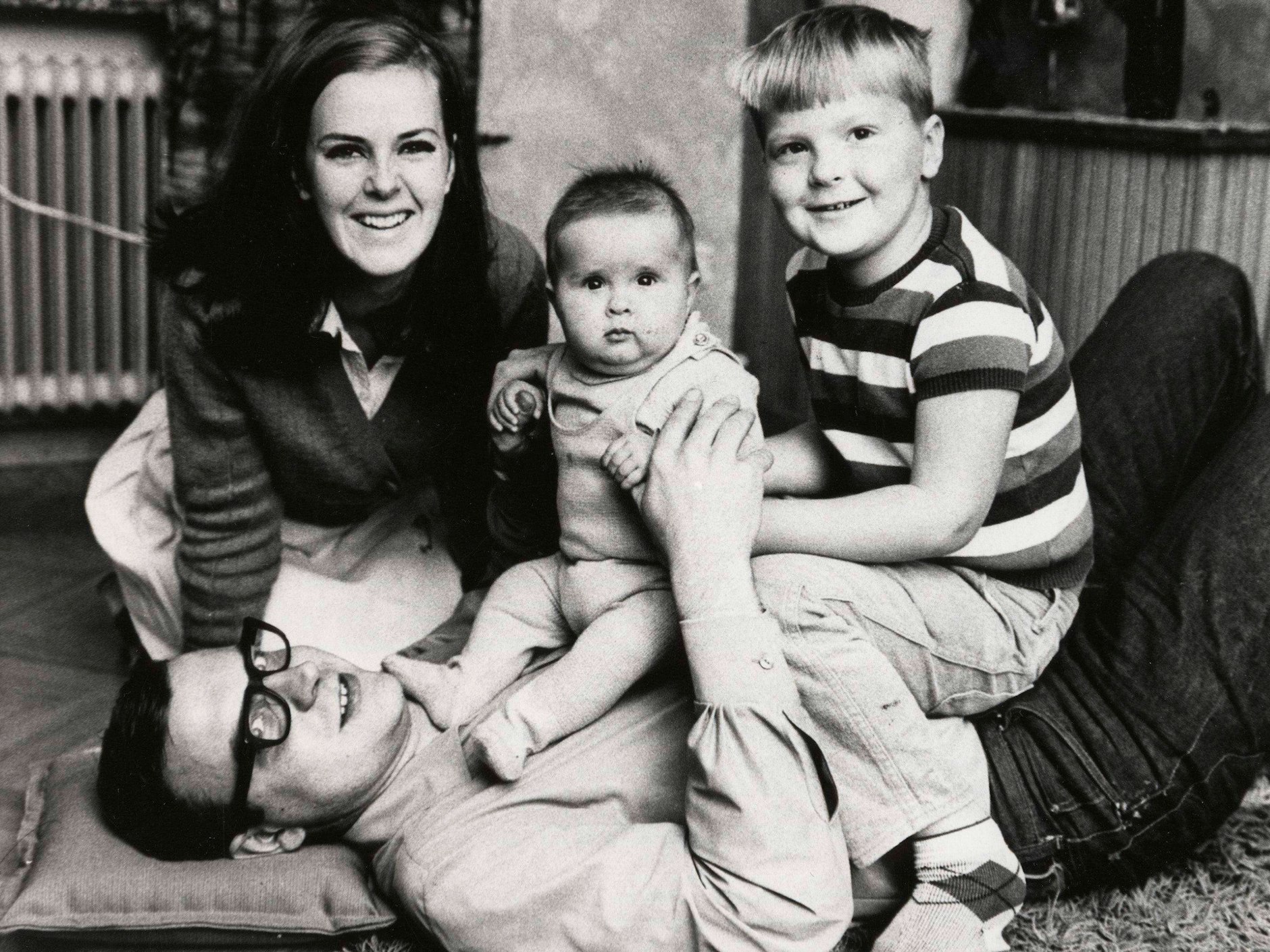 Anni-Frid mit ihrem Mann Ragnar und den beiden gemeinsamen Kindern Hans und Ann Lise-Lotte.