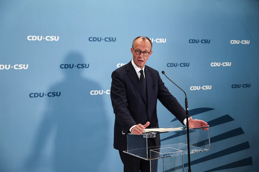 Nach Aschaffenburg: Friedrich Merz will härtere Gangart gegenüber Migranten