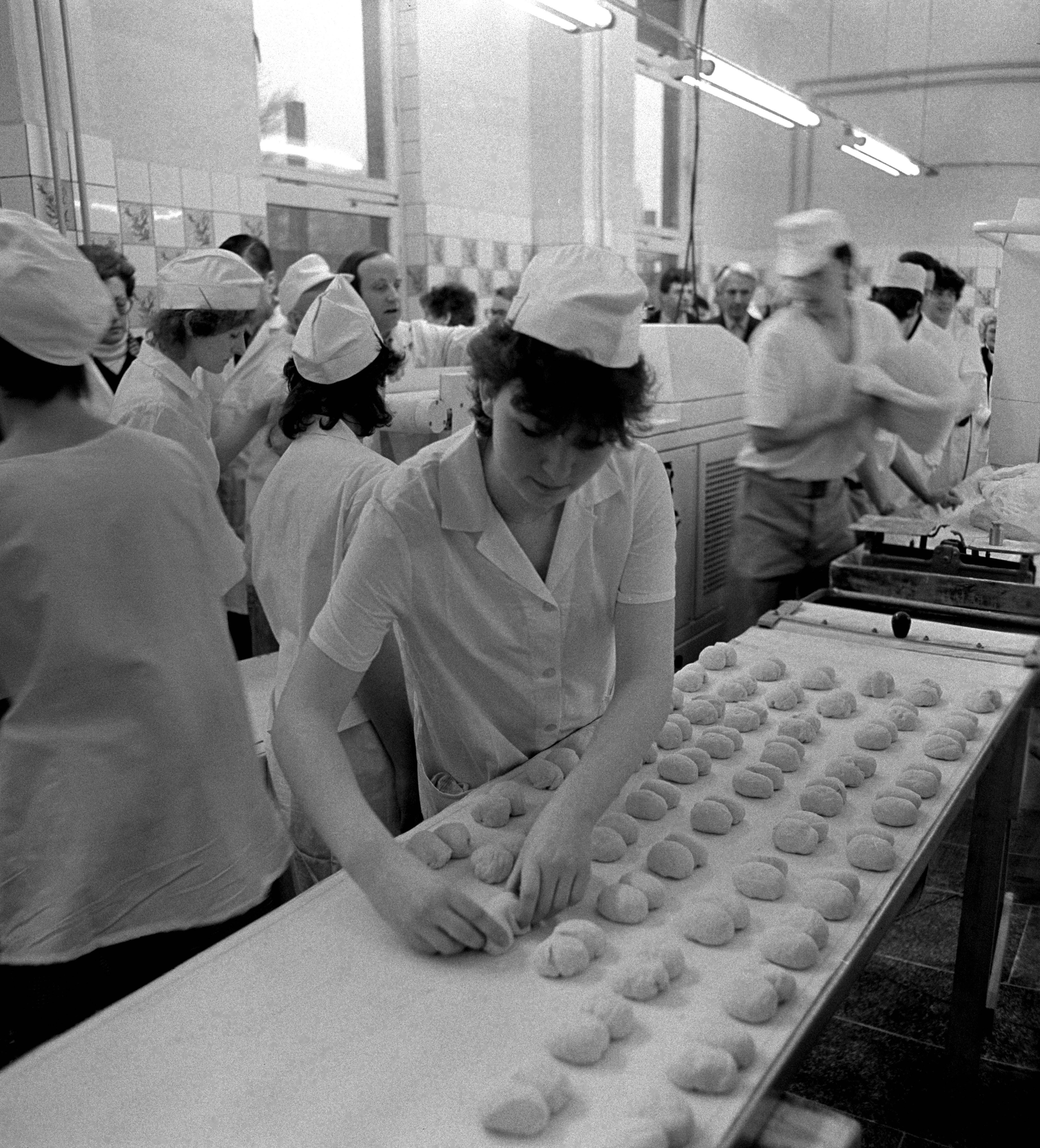 Ost-Semmeln backen: Das beste Rezept für Schrippen wie zu DDR-Zeiten!