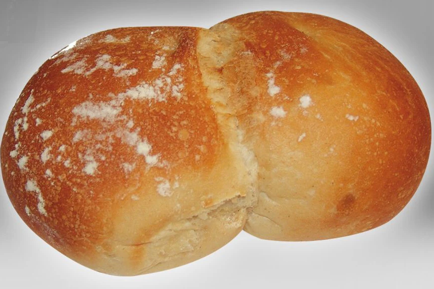 Viele erinnern sich gern an die typischen Doppel-Semmeln, die es früher gab. In unserem Rezept verraten wir, wie Sie die Semmeln nachbacken.