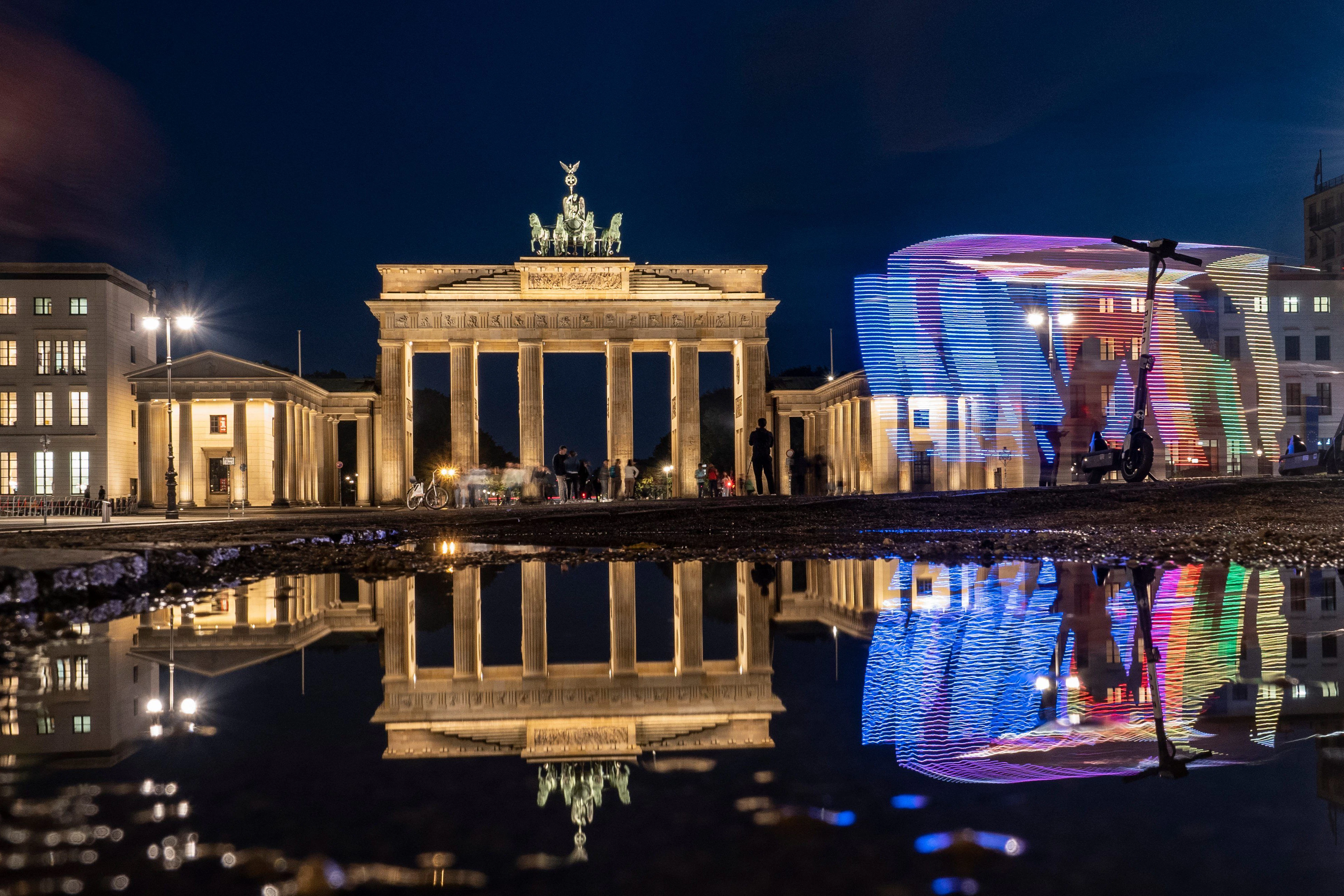 In Berlin wird es nass. Die Temperaturen steigen auf bis zu 14 Grad. 