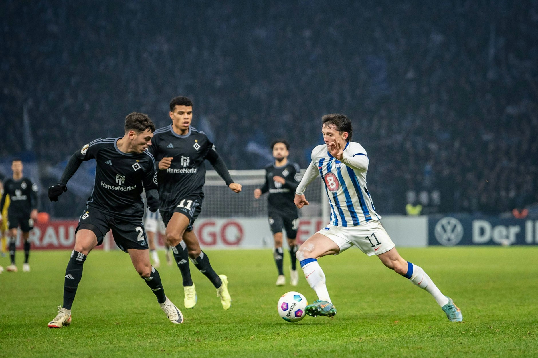 Macht Herthas Liebling Fabian Reese Sonnabend gegen den HSV wieder den Unterschied? Vor 13 Monaten traf der Flügelflitzer im POkal doppelt gegen die Hamburger.