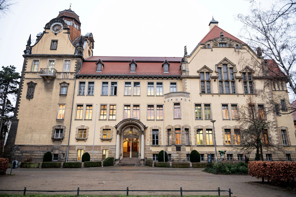 Friedrich-Bergius-Schule: Jetzt spricht die gefeuerte Direktorin