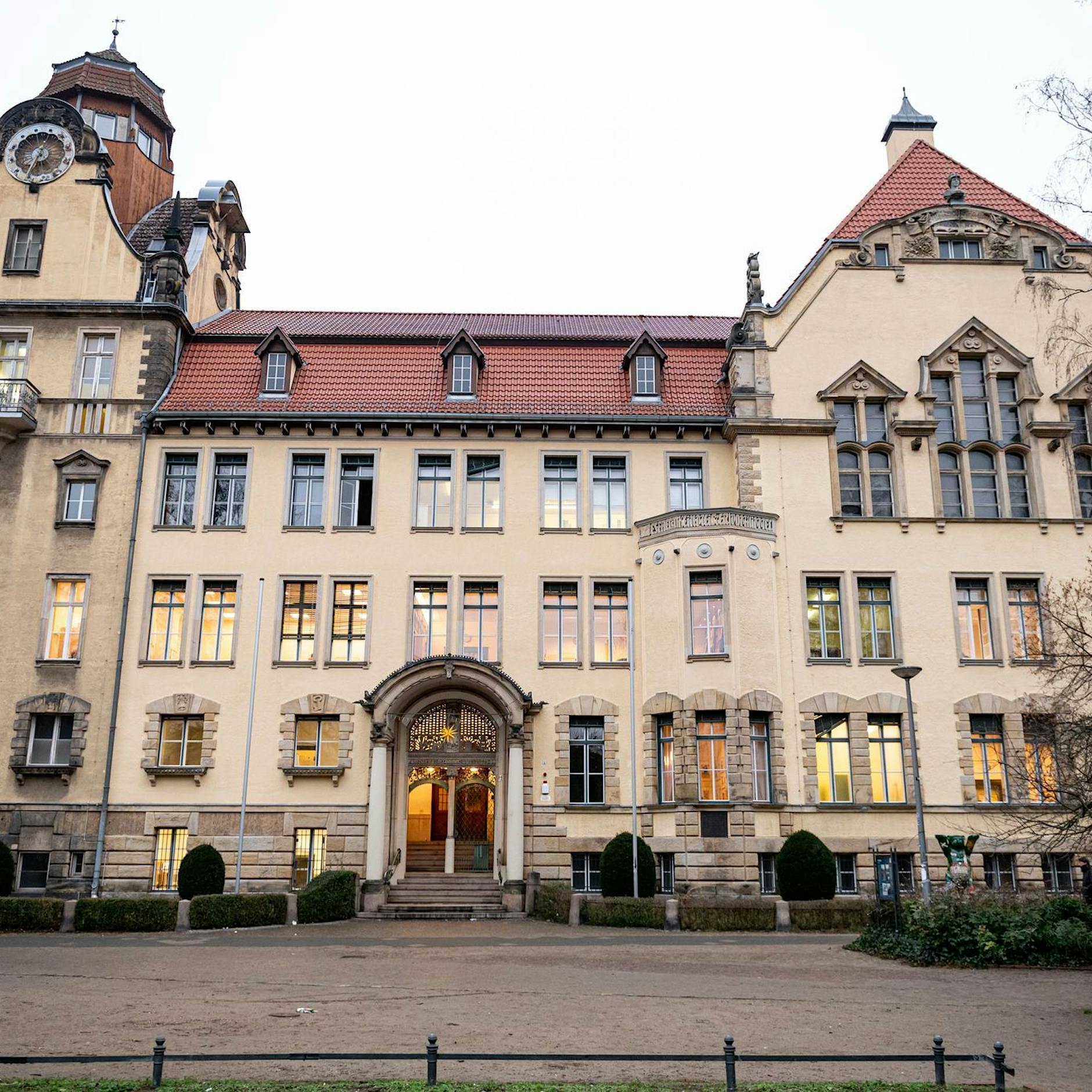 Friedrich-Bergius-Schule: Jetzt spricht die gefeuerte Direktorin