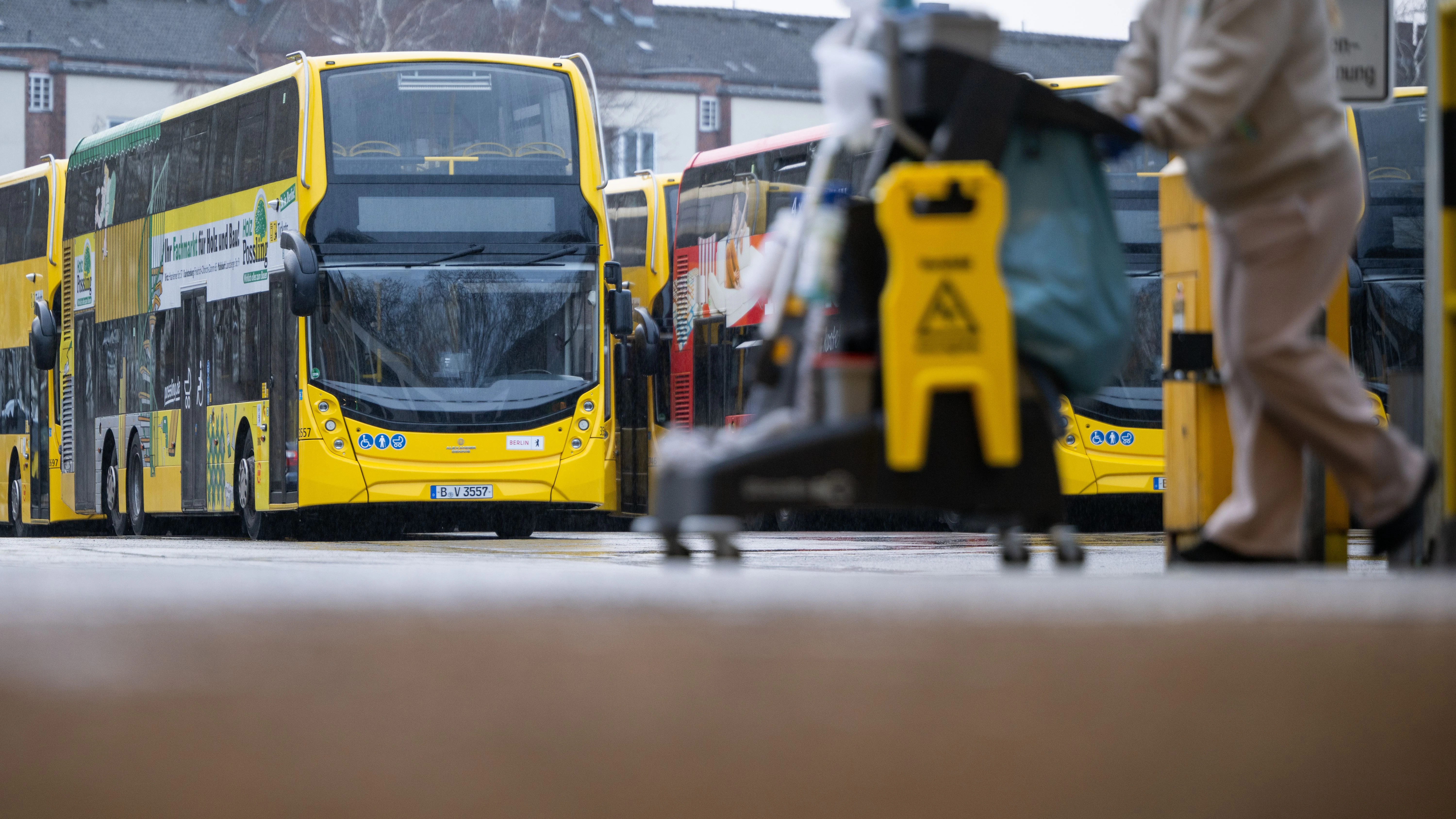 Verdi-Warnstreik bei den Berliner Verkehrsbetrieben. Da rollt nur noch wenig bis gar nichts.