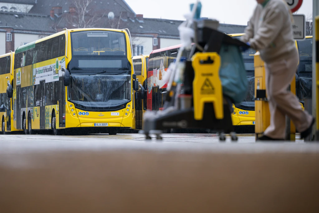 UPDATE: BVG-Streik, Probleme bei der S-Bahn: So kommen Sie durch Berlin