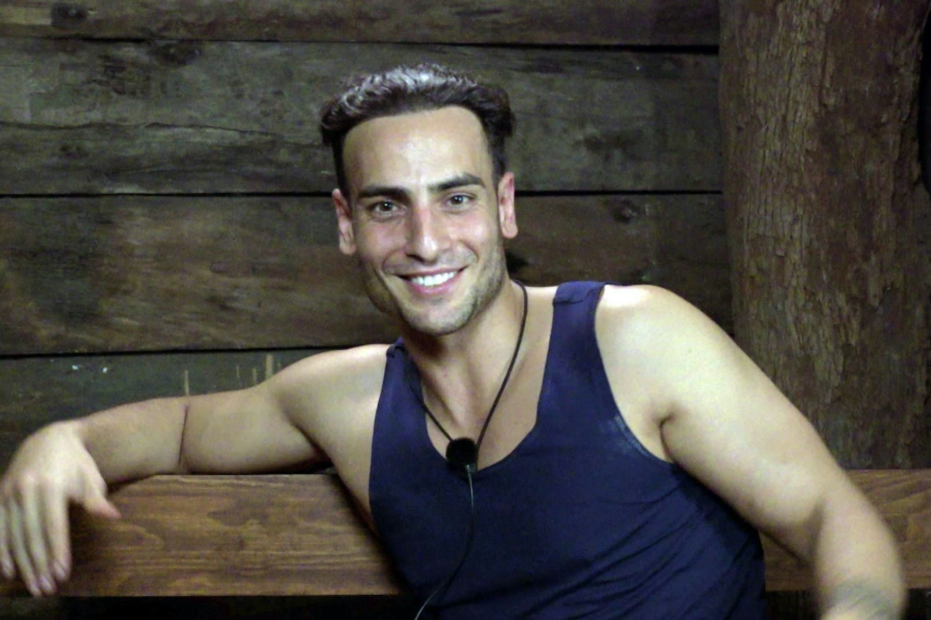 Timur Ülker erzählt im Dschungelcamp von seinem Kontakt mit Bill Kaulitz.