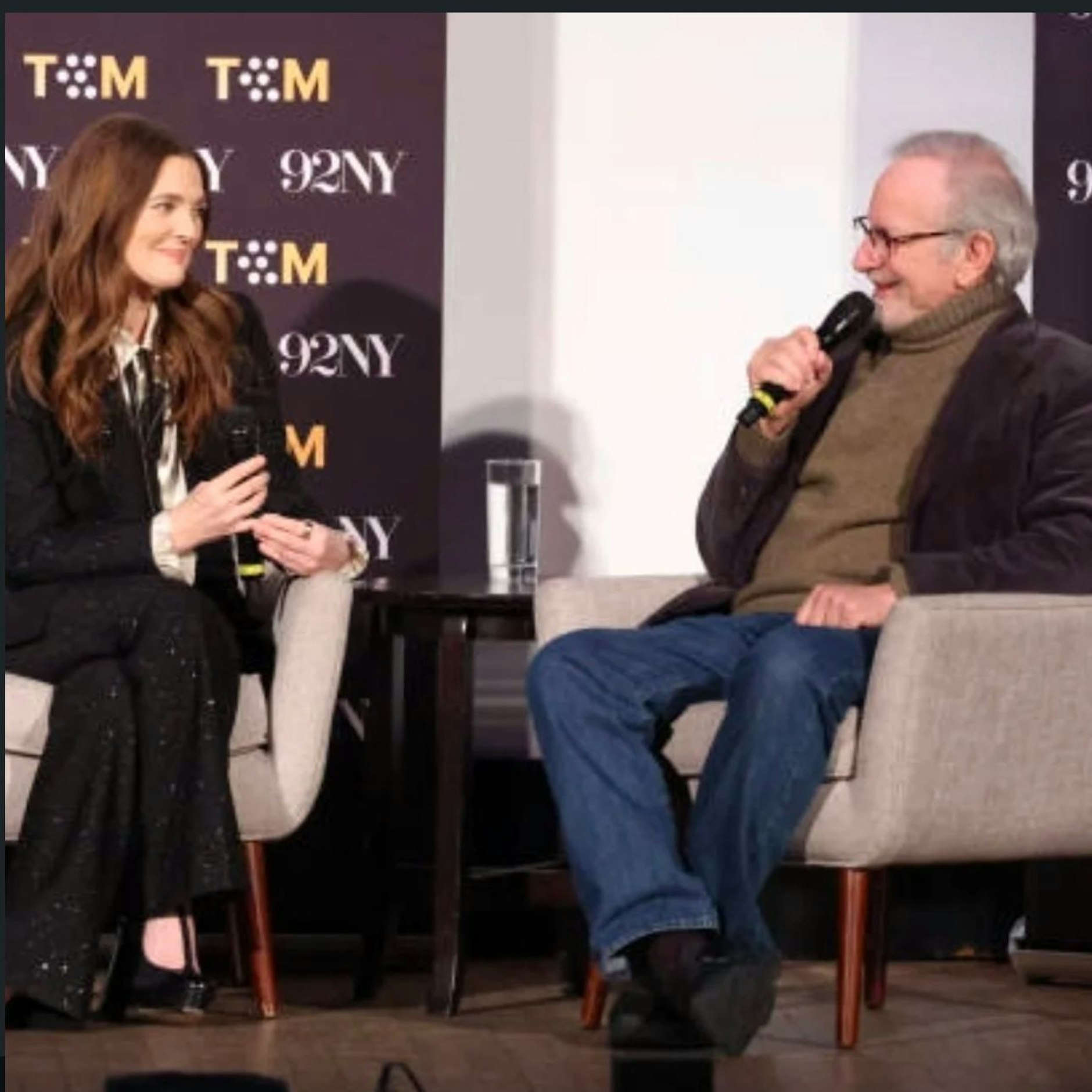 Drew Barrymore und Steven Spielberg bei ihrem Gespräch.