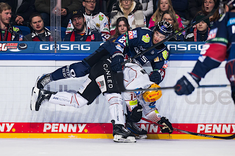 Blaine Byron steht hier nur symbolisch, aber treffend: Irgendwie sind die Eisbären Berlin personell gerade ein wenig in Schieflage.