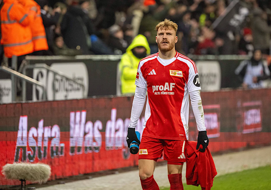 Yorbe Vertessen (24) kommt beim 1. FC Union bisher nicht in die Gänge. Nach Kritik von Trainer Steffen Baumgart (53) buhlen andere Klubs am Belgier.