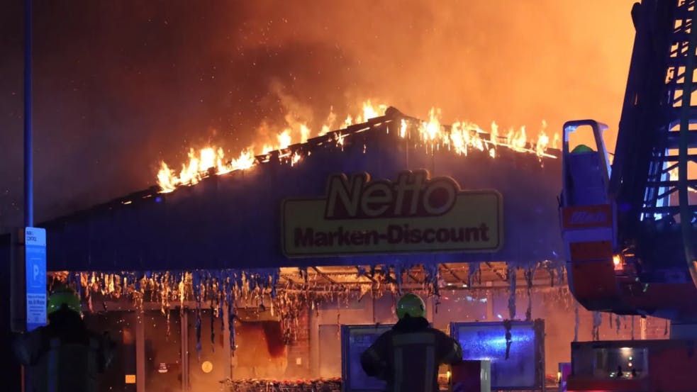 Die Netto-Filiale im Müggelseedamm in Friedrichshagen ist 2022 komplett abgebrannt.
