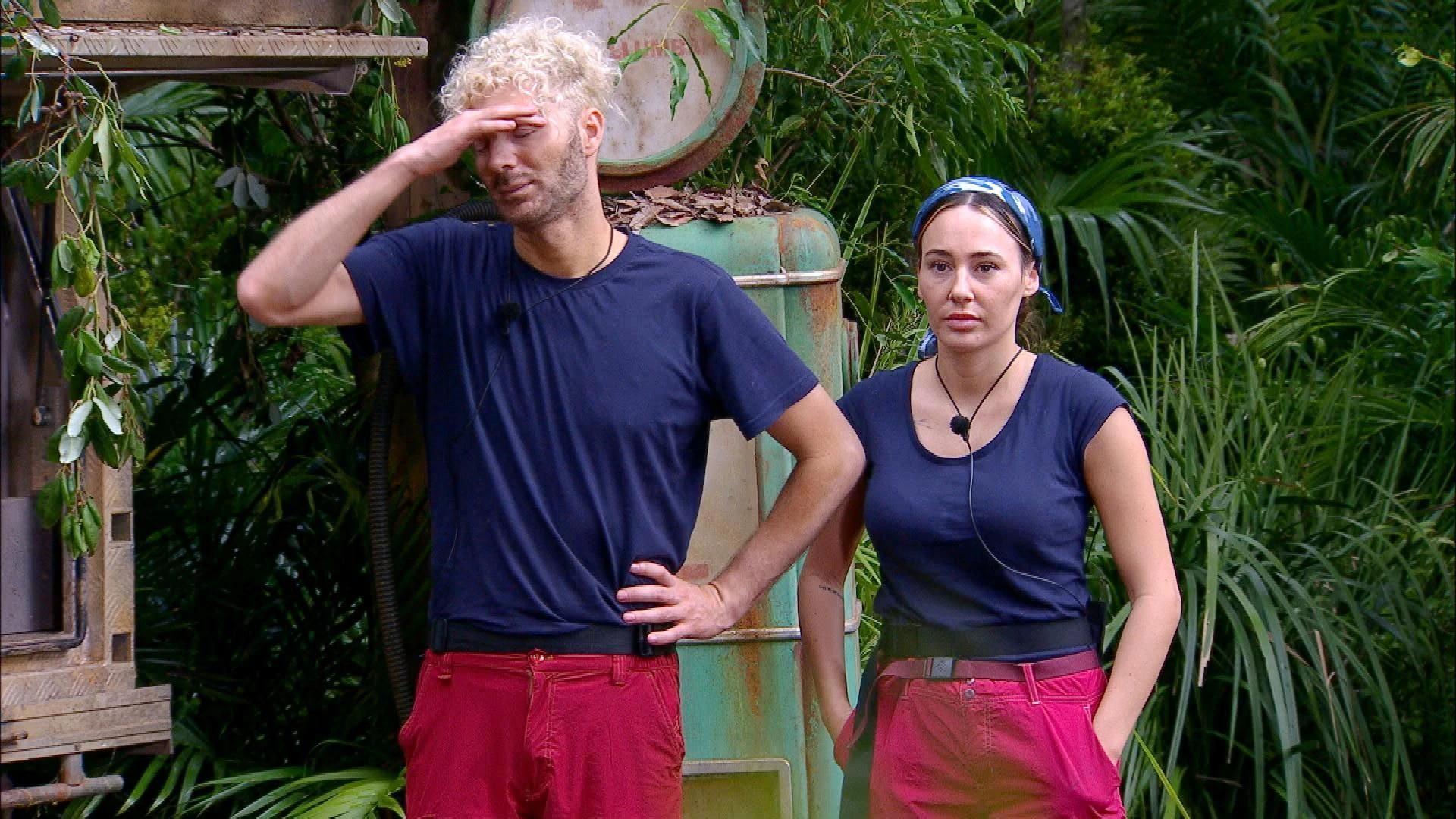Sam Dylan mit Alessia Herren vor der dritten Dschungelprüfung. Auch diese brach der Reality-Star mit dem Satz Ich bin ein Star – Holt mich hier raus ab.