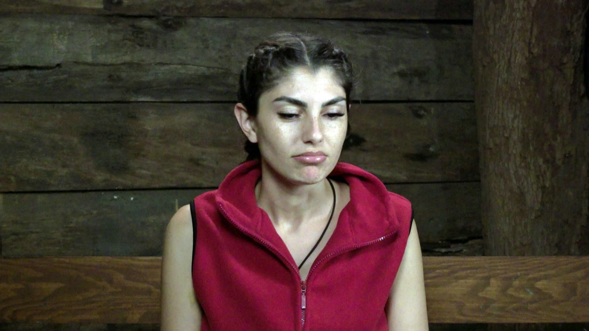 Yeliz Koç wurde beim Schmuggeln erwischt - sie hatte einen Vaporizer in ihrem Schlüpfer versteckt. Doch im Dschungelcamp flog der Schwindel jetzt auf.