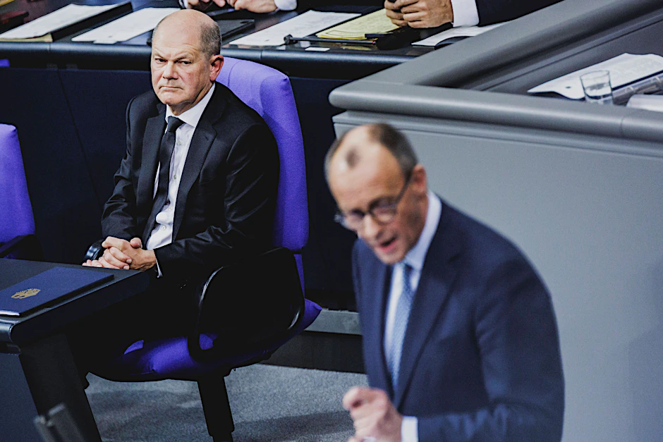 Gingen sich hart an: Friedrich Merz, CDU-Parteivorsitzender und Bundeskanzler Olaf Scholz (SPD).