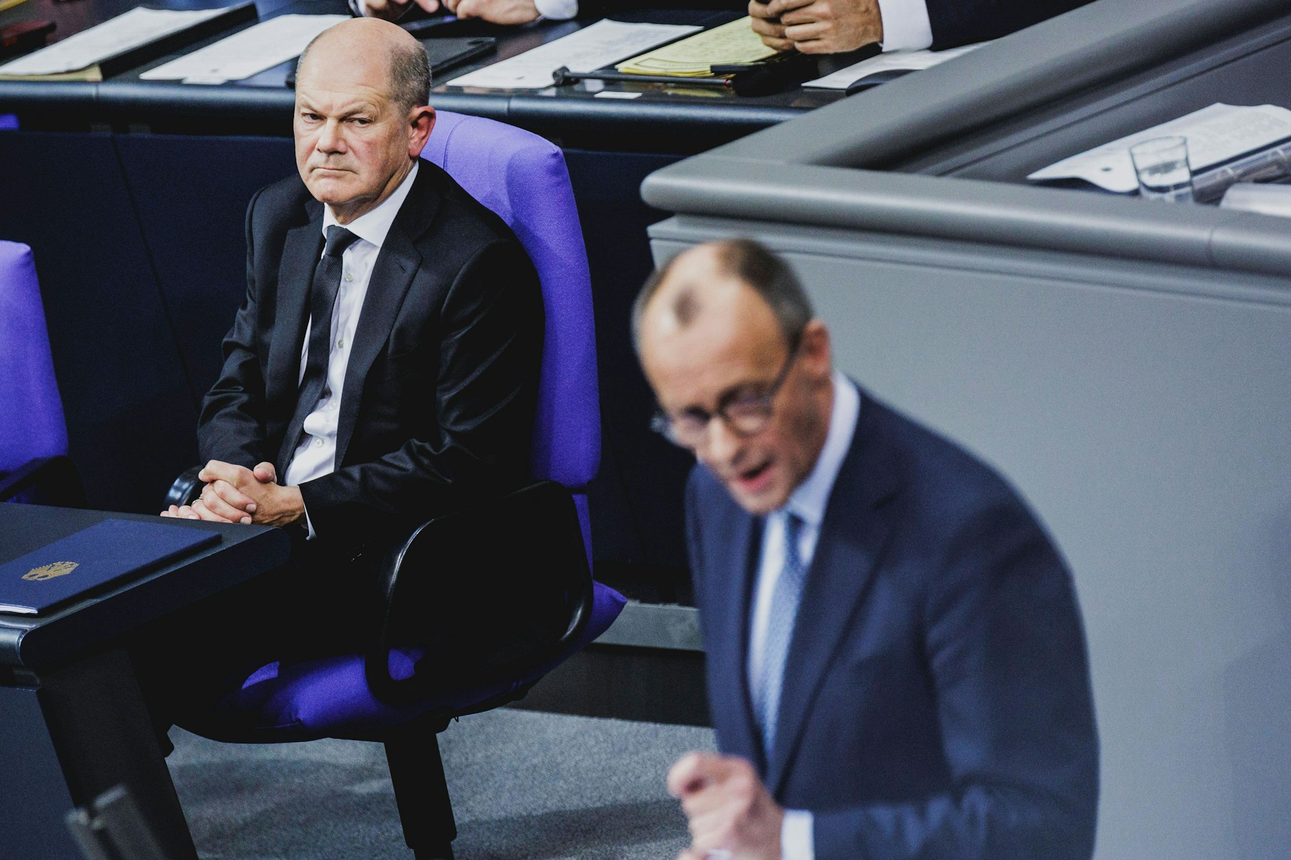 Gingen sich hart an: Friedrich Merz, CDU-Parteivorsitzender und Bundeskanzler Olaf Scholz (SPD).