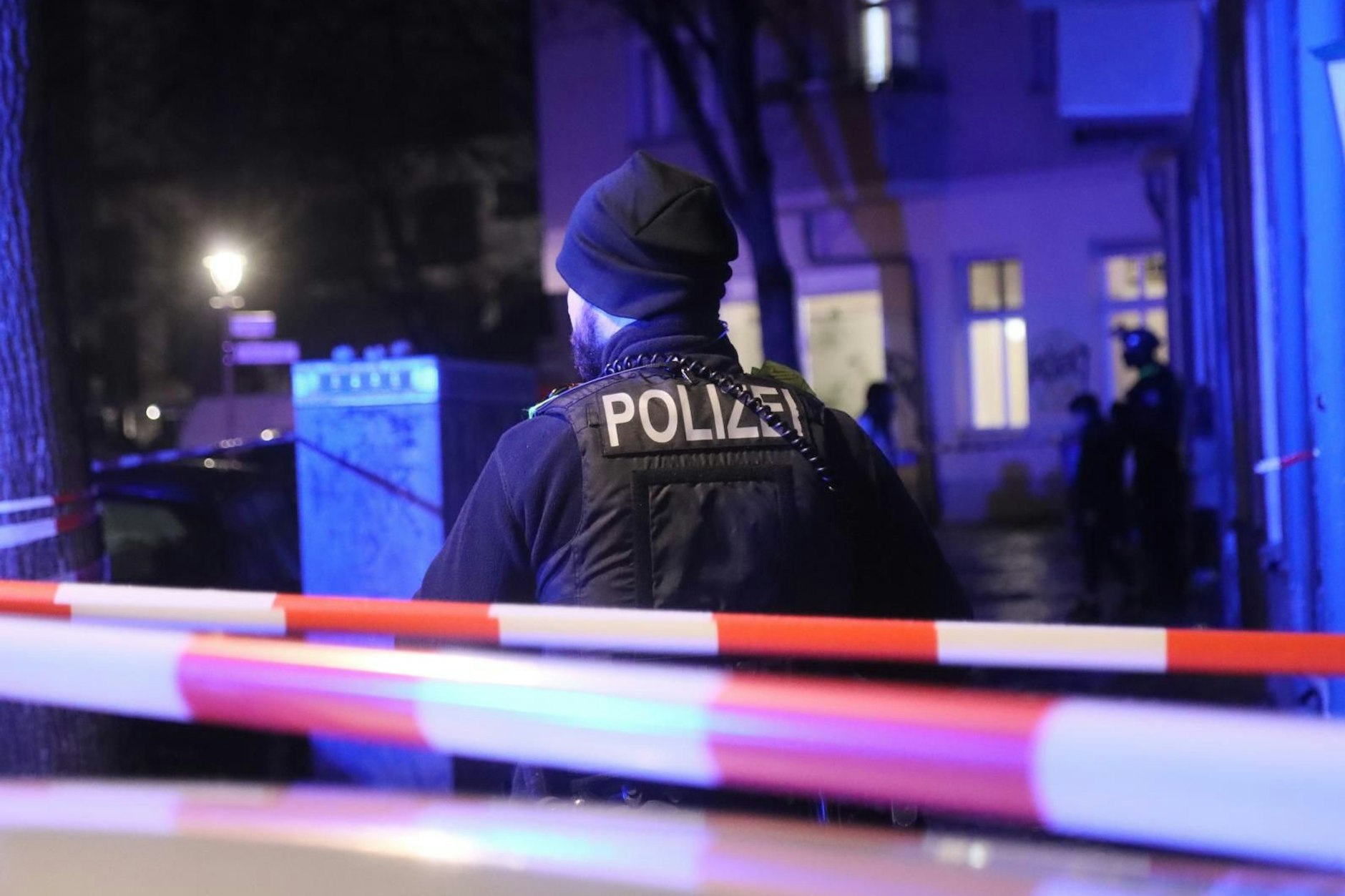 In Neukölln endete ein Polizeieinsatz in der Nacht zu Mittwoch für einen Hund tödlich.