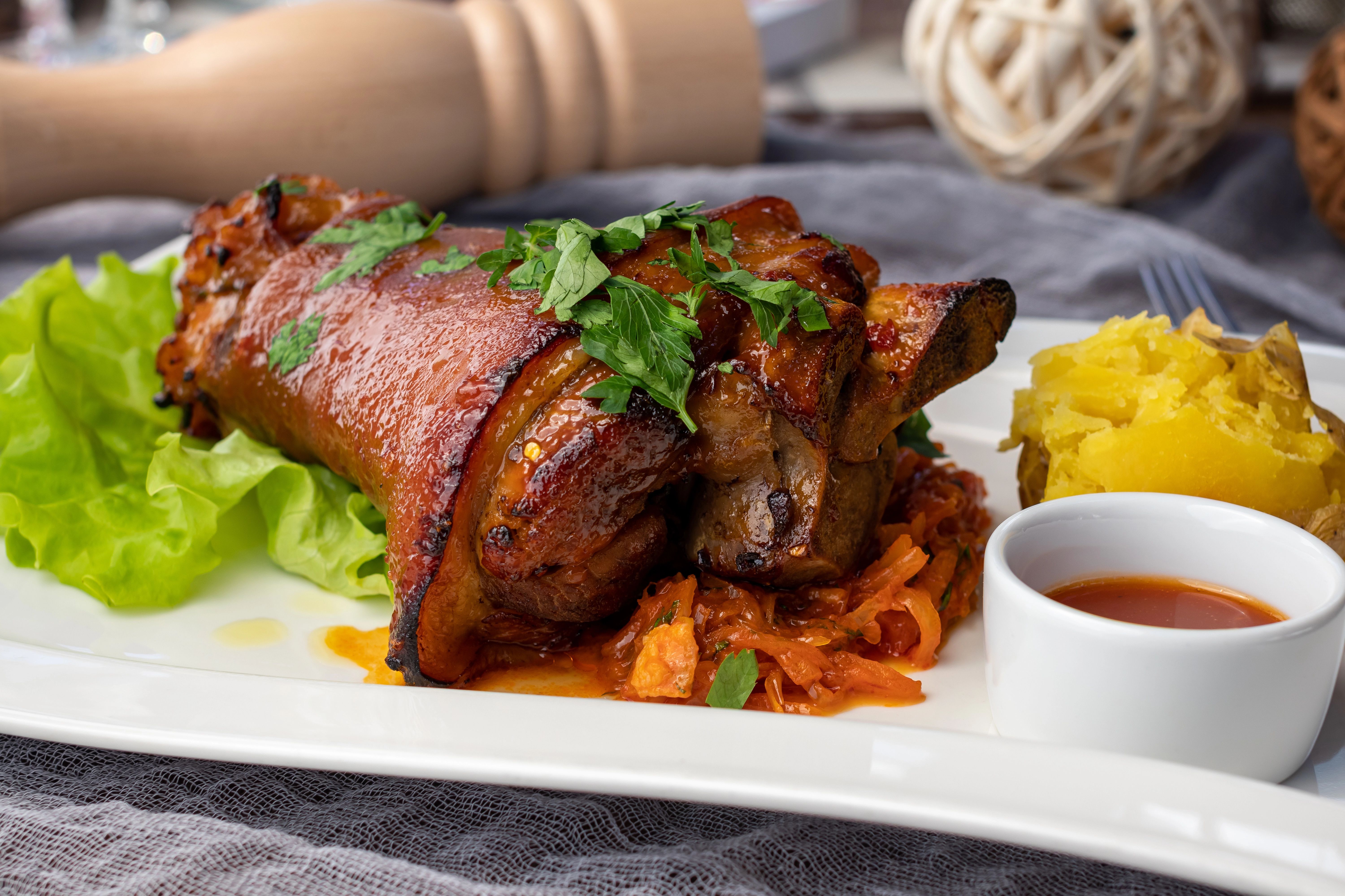 Image - Geschmortes Eisbein: Das geniale Rezept von DDR-Koch Kurt Drummer