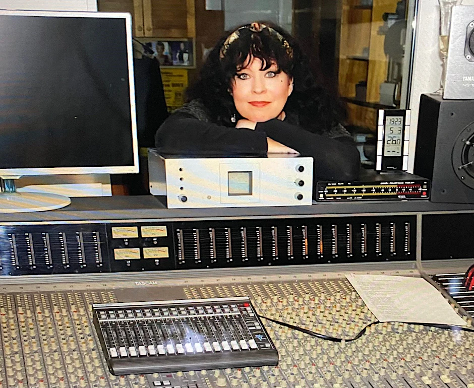 Heike Köfer: Sie wird nicht nur einbe Schlager-Gala moderieren. Auch im Tonstudio wird sie wieder sein, um neue Lieder aufzunehmen.
