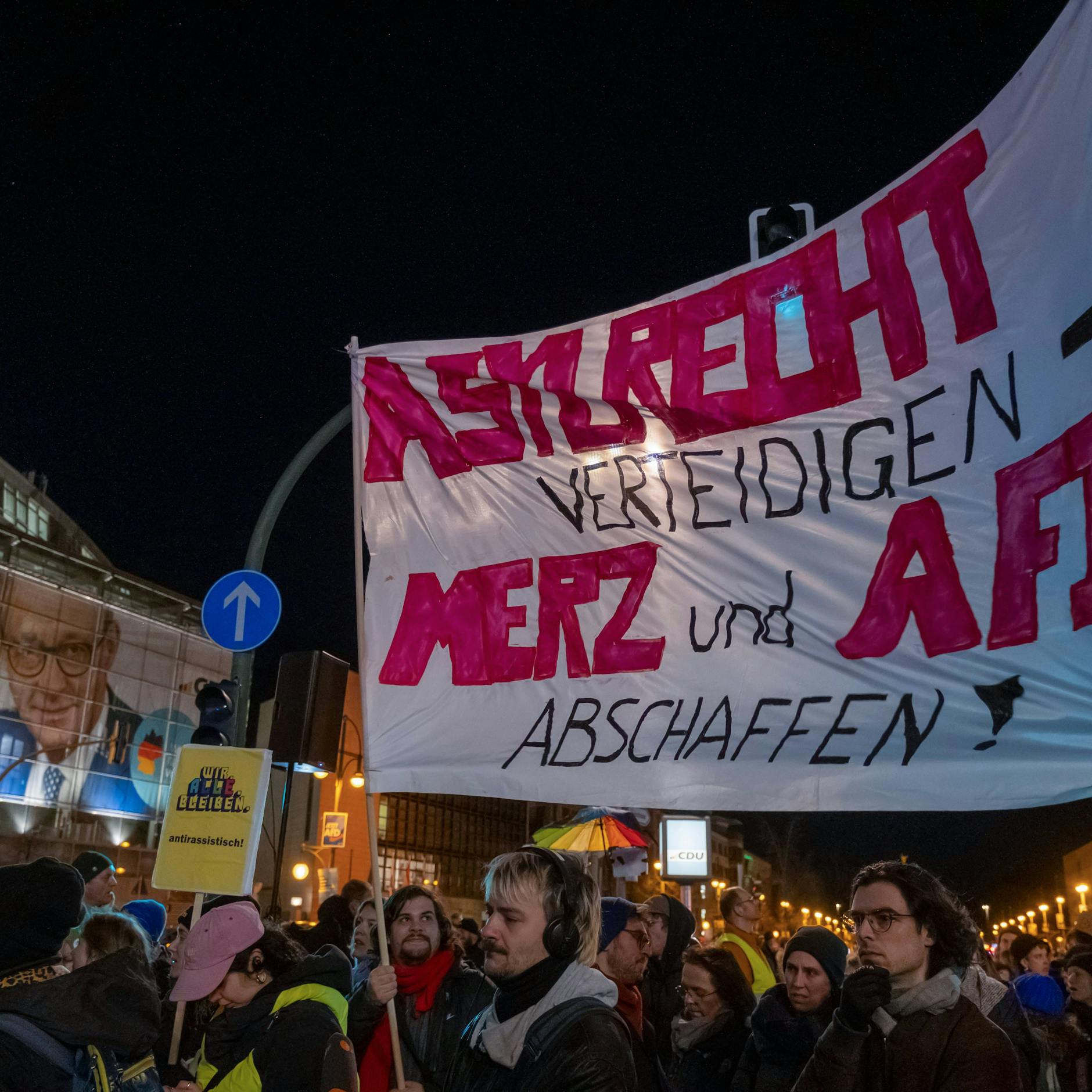 Image - Union stimmt mit AfD für harte Migrationspolitik: Demo am Abend vor CDU-Zentrale
